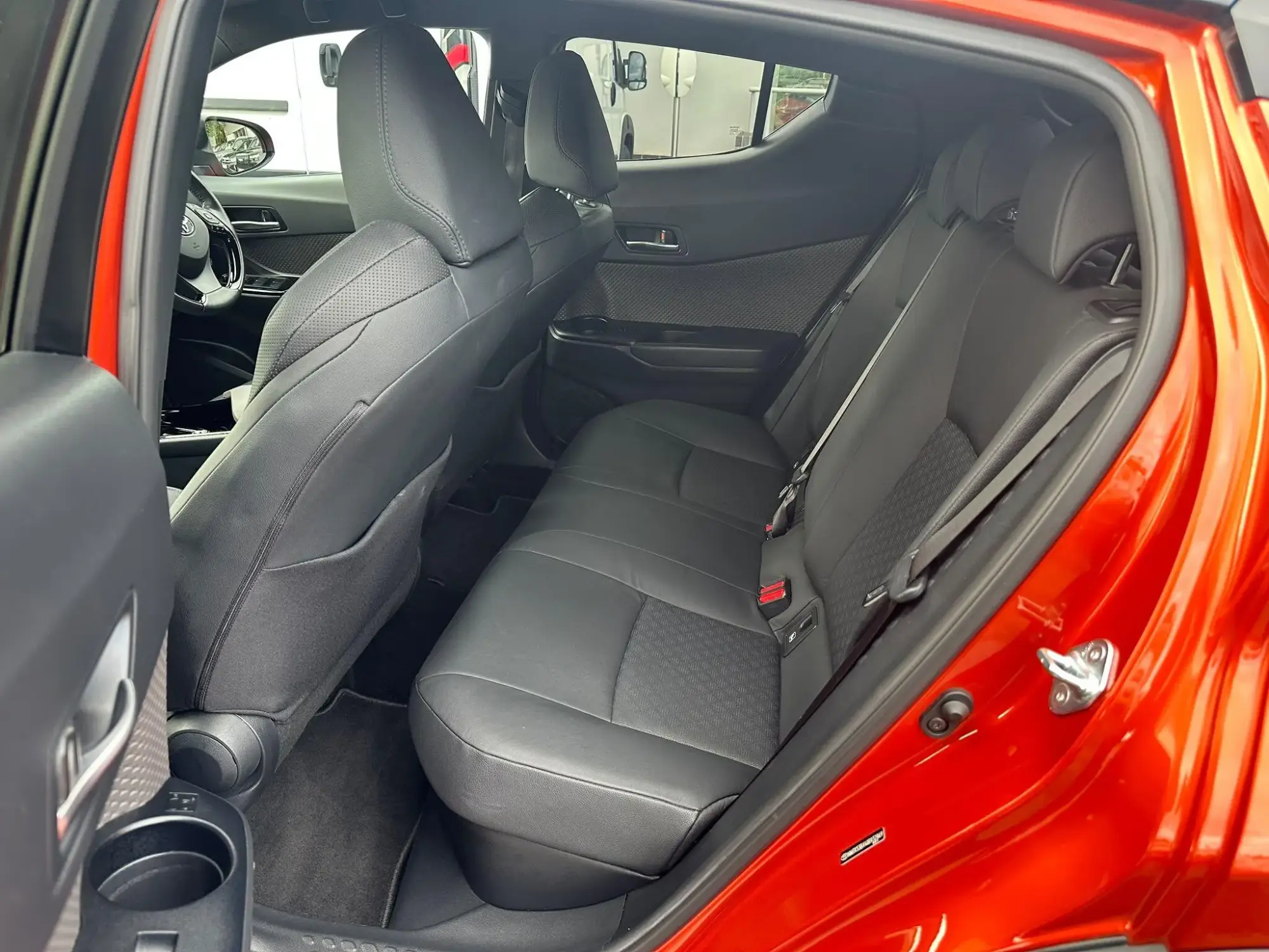 Toyota C-HR Self-Charging Hybrid Image 12 Toyota C-HR Self-Charging Hybrid Image 12