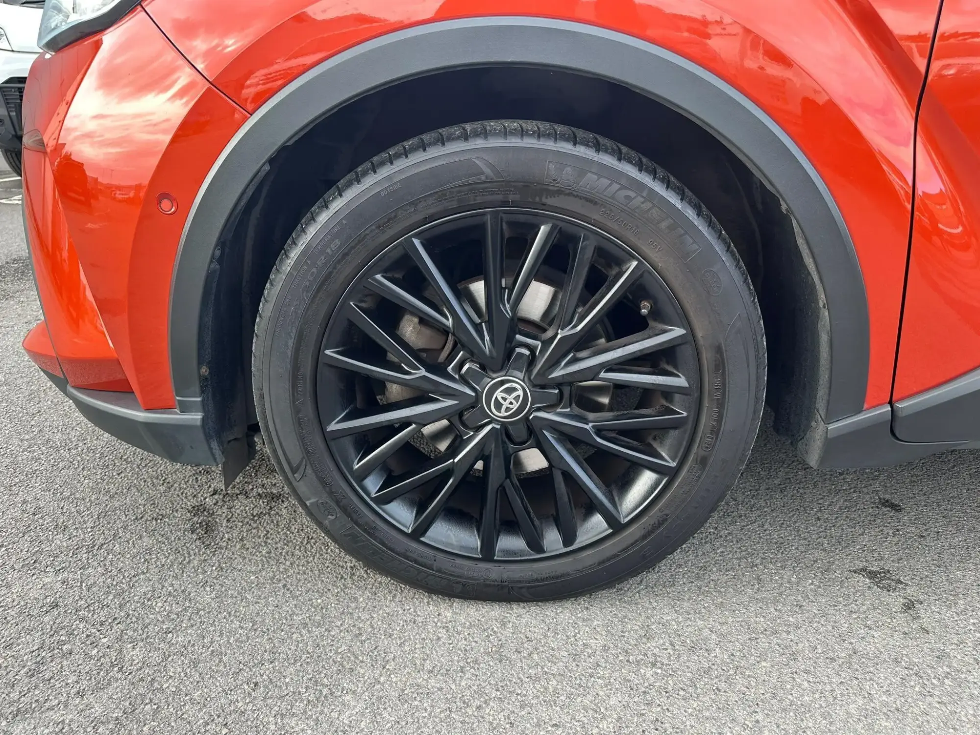 Toyota C-HR Self-Charging Hybrid Image 18 Toyota C-HR Self-Charging Hybrid Image 18