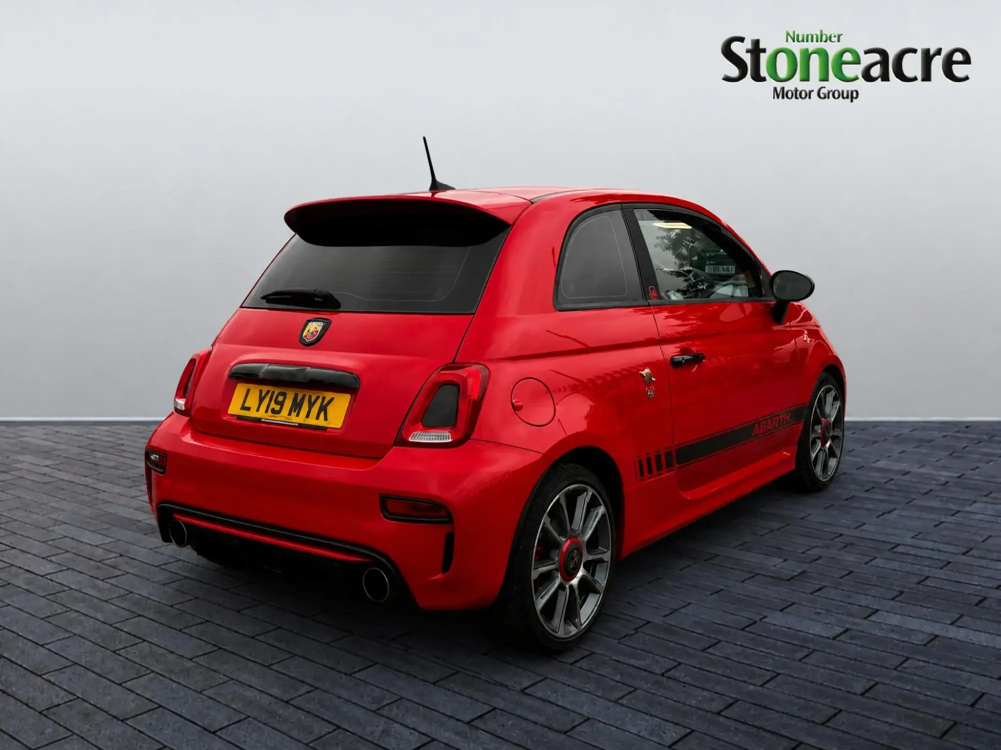 Abarth 595 1.4 T-Jet 145 3dr LY19MYK Image 3 Abarth 595 1.4 T-Jet 145 3dr LY19MYK Image 3