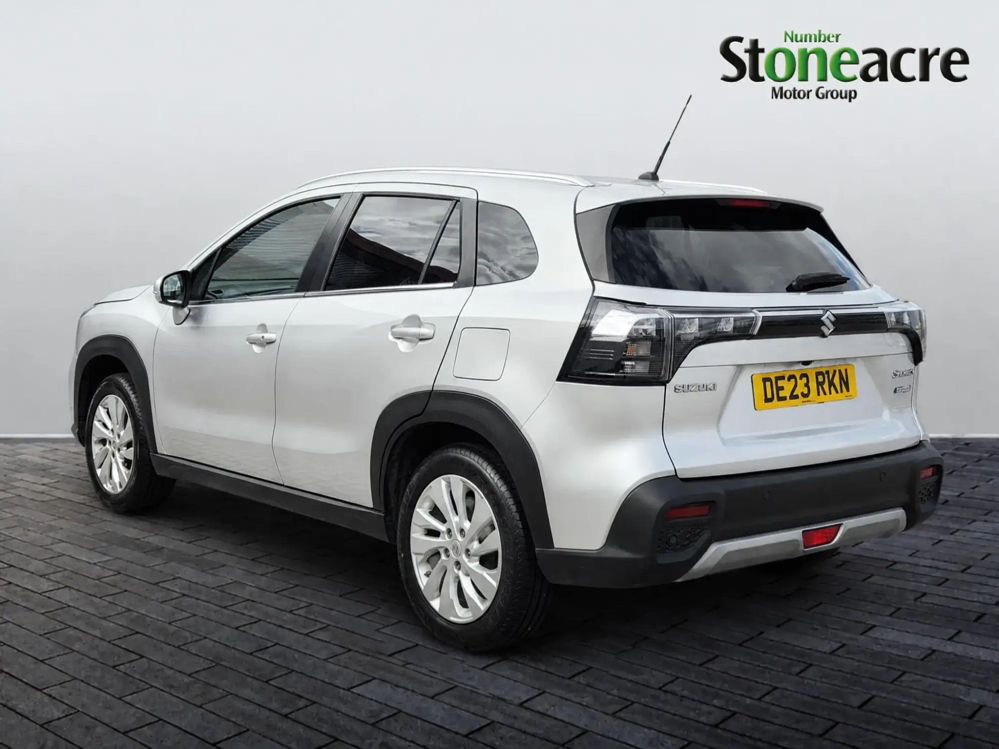 Suzuki S-Cross Image 4