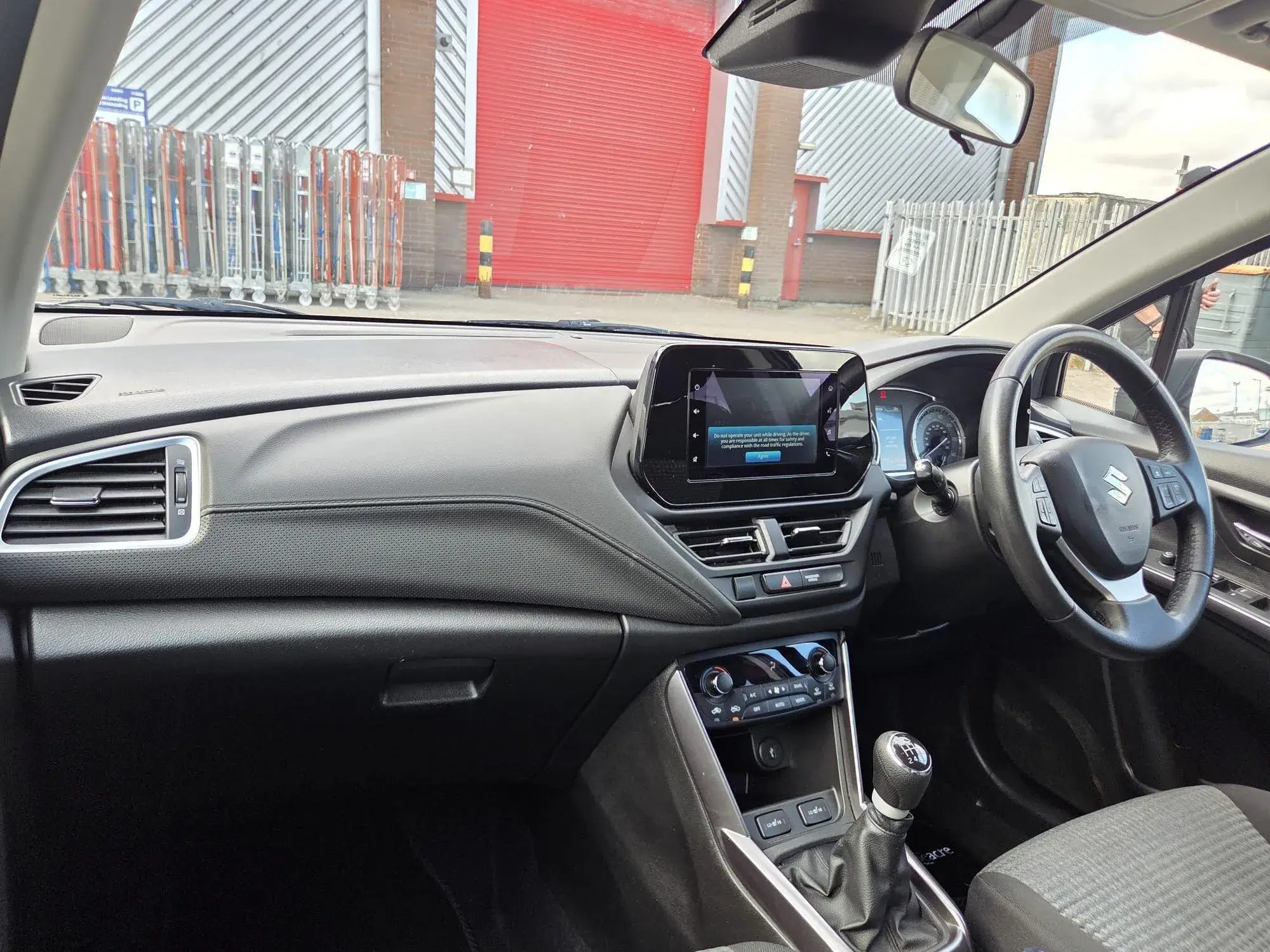 Suzuki S-Cross Image 11
