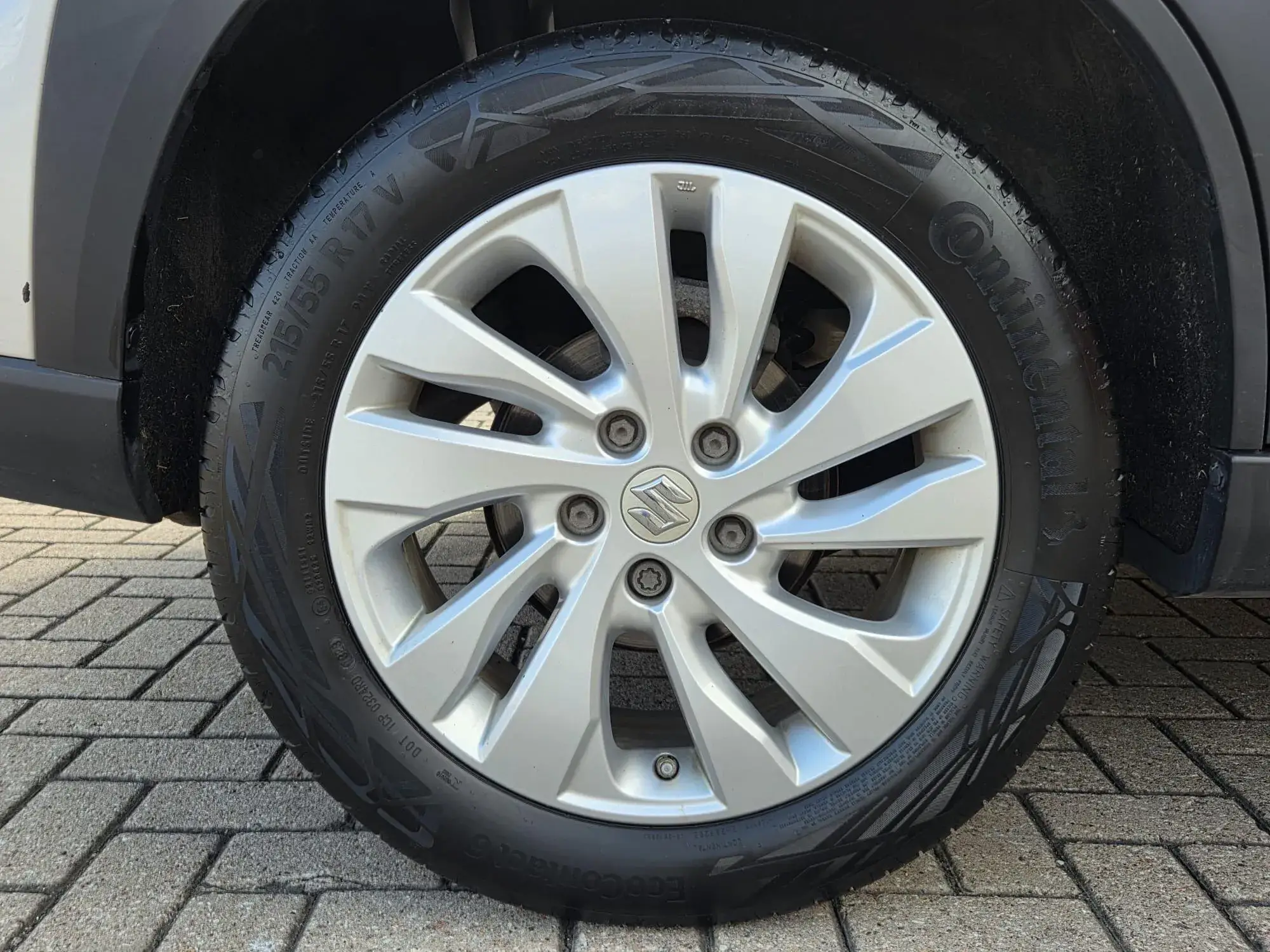 Suzuki S-Cross Image 24