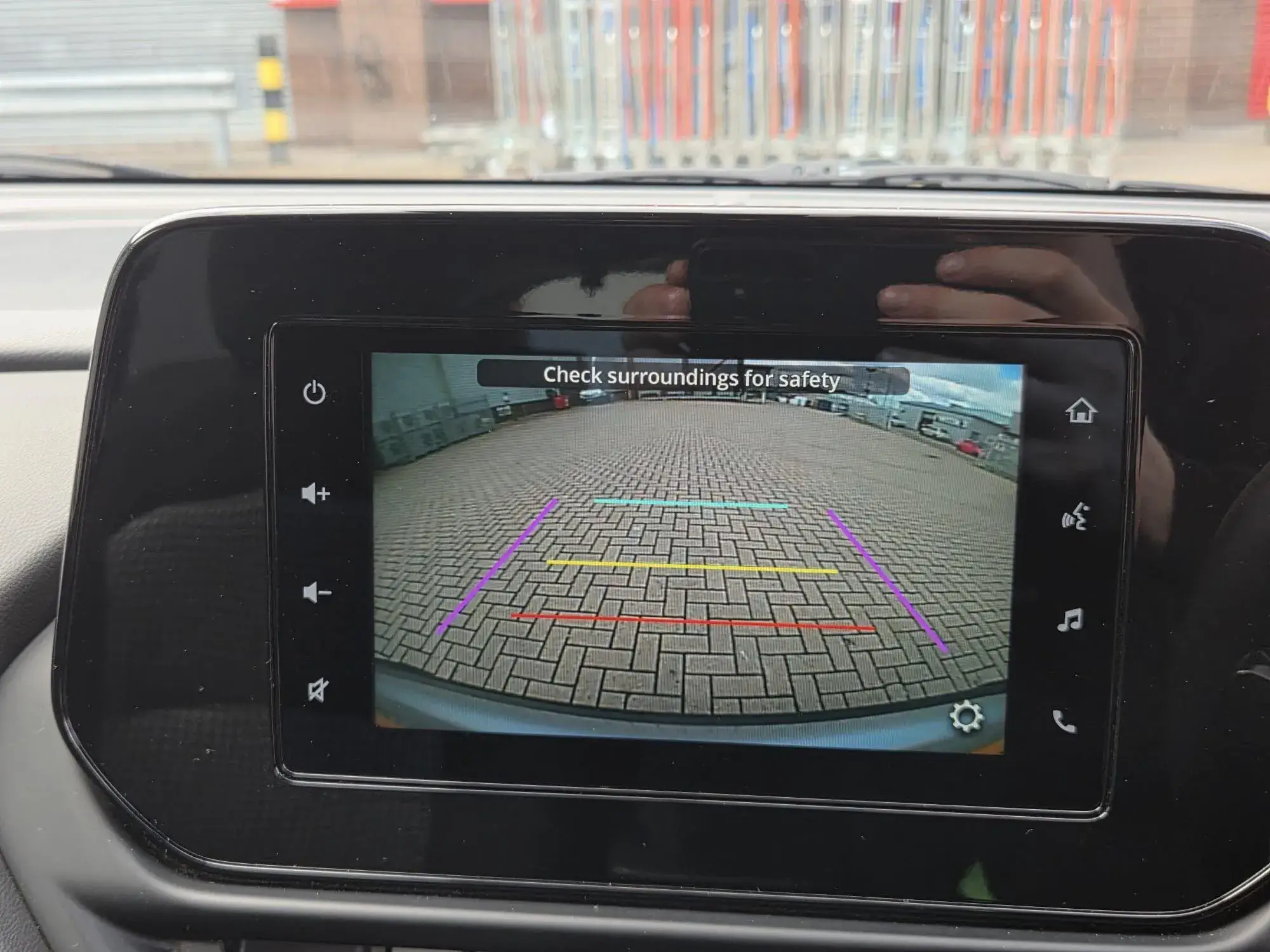 Suzuki S-Cross Image 25
