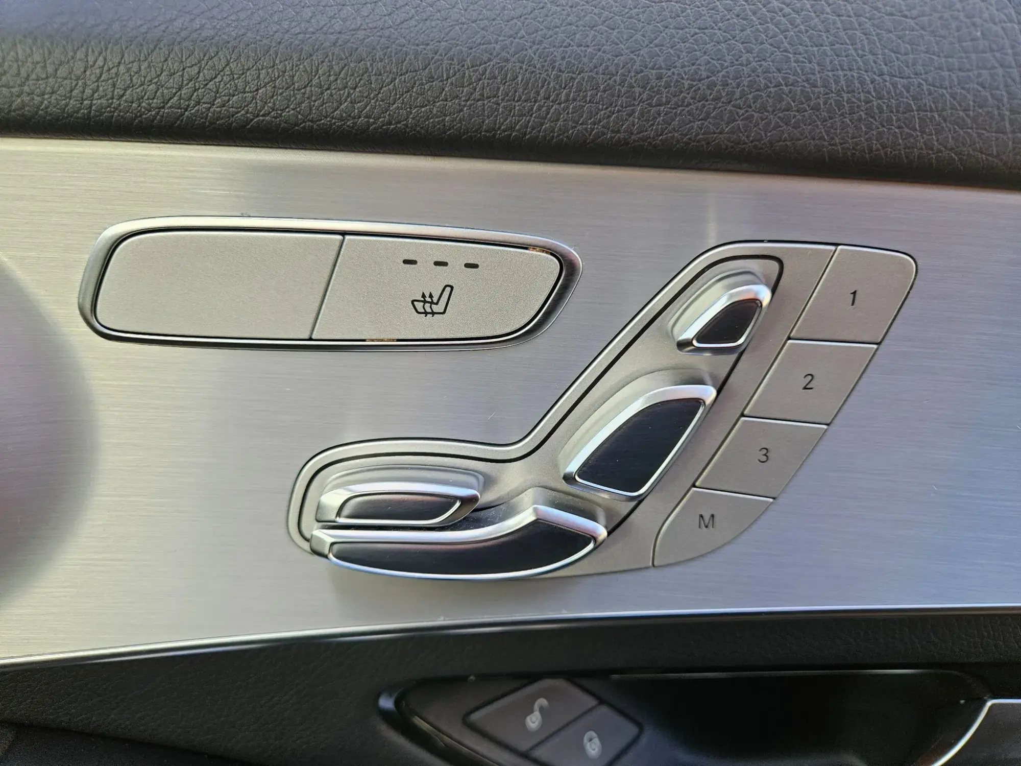Mercedes-Benz GLC Image 15