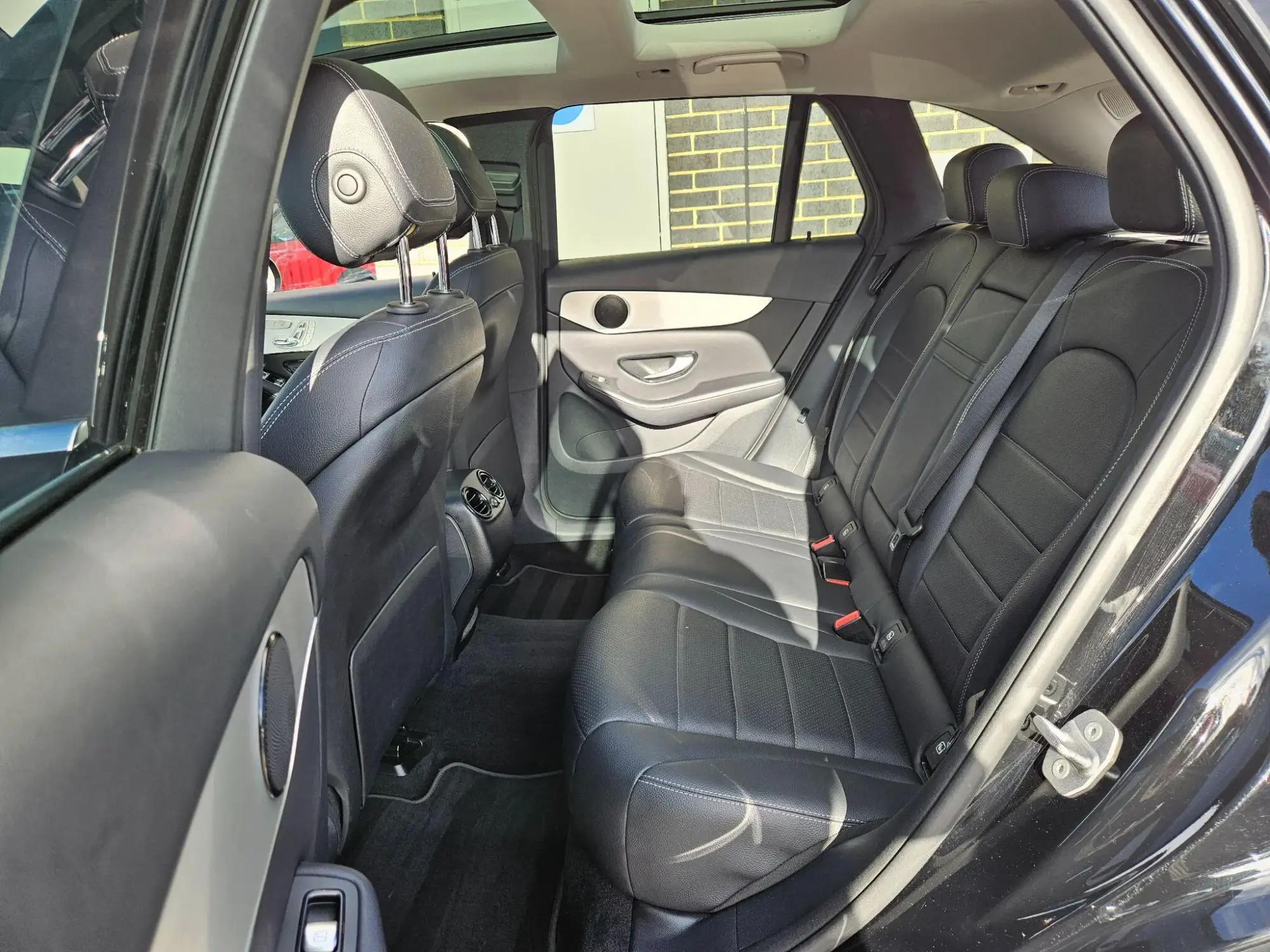 Mercedes-Benz GLC Image 17