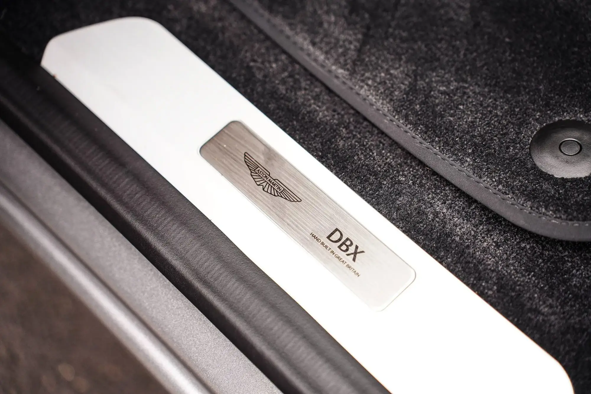 Aston Martin DBX Image 16 Aston Martin DBX Image 16