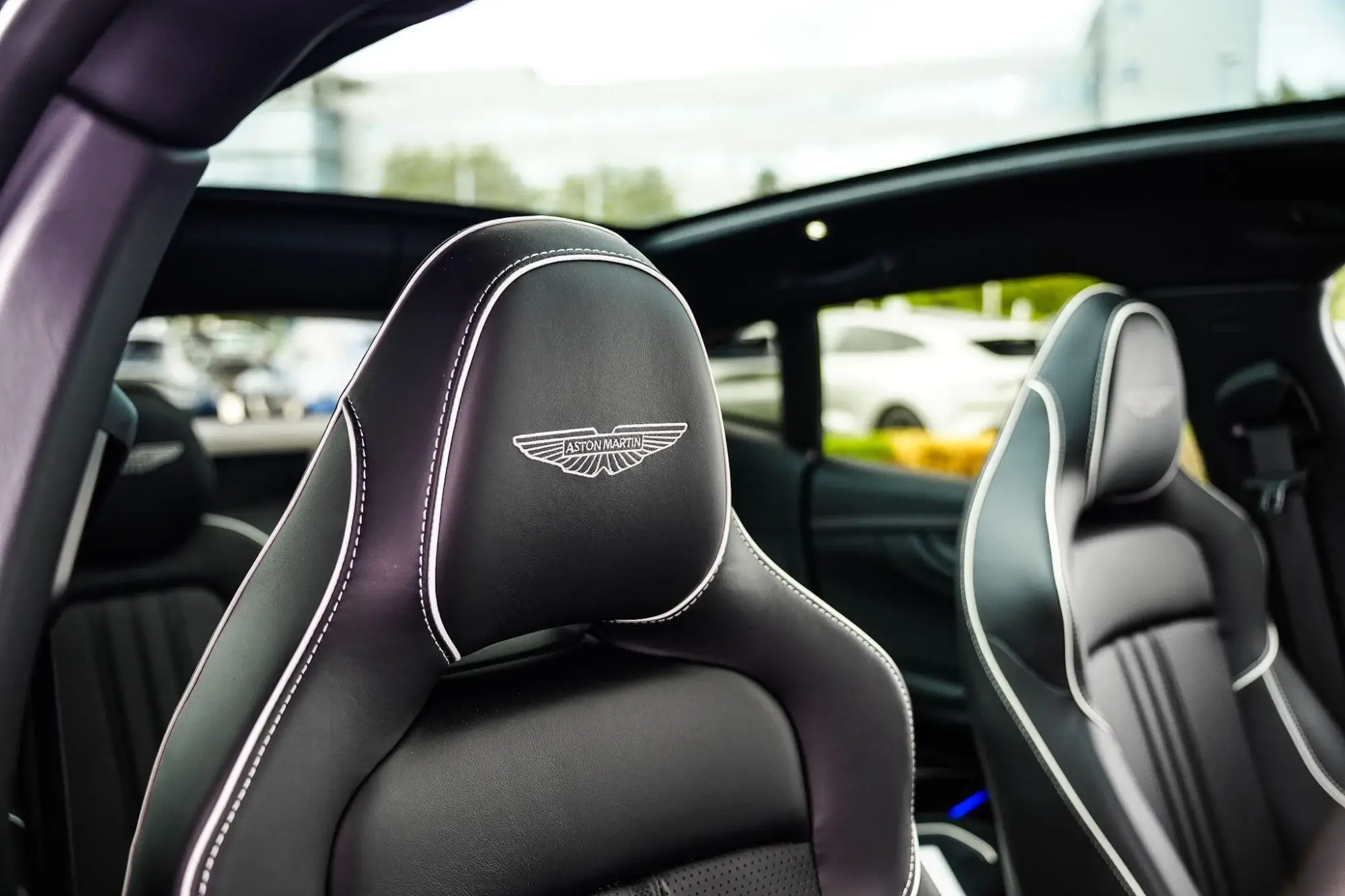 Aston Martin DBX Image 12 Aston Martin DBX Image 12