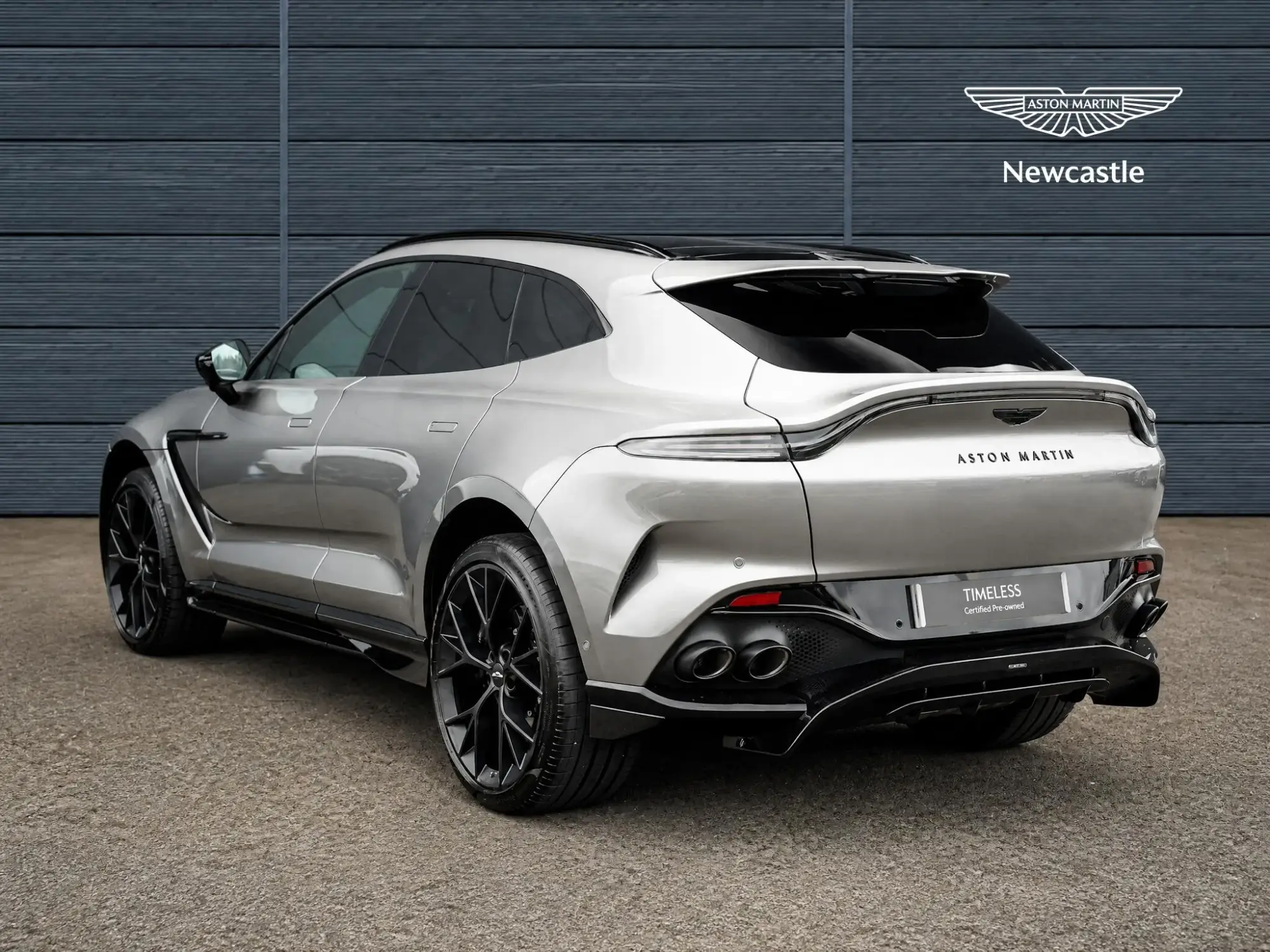 Aston Martin DBX Image 4 Aston Martin DBX Image 4