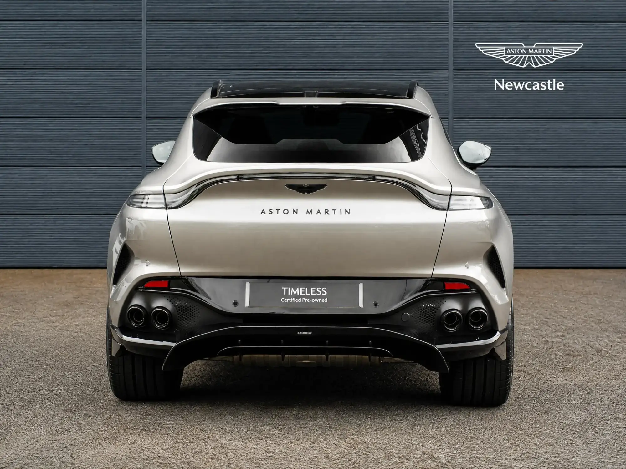 Aston Martin DBX Image 5 Aston Martin DBX Image 5