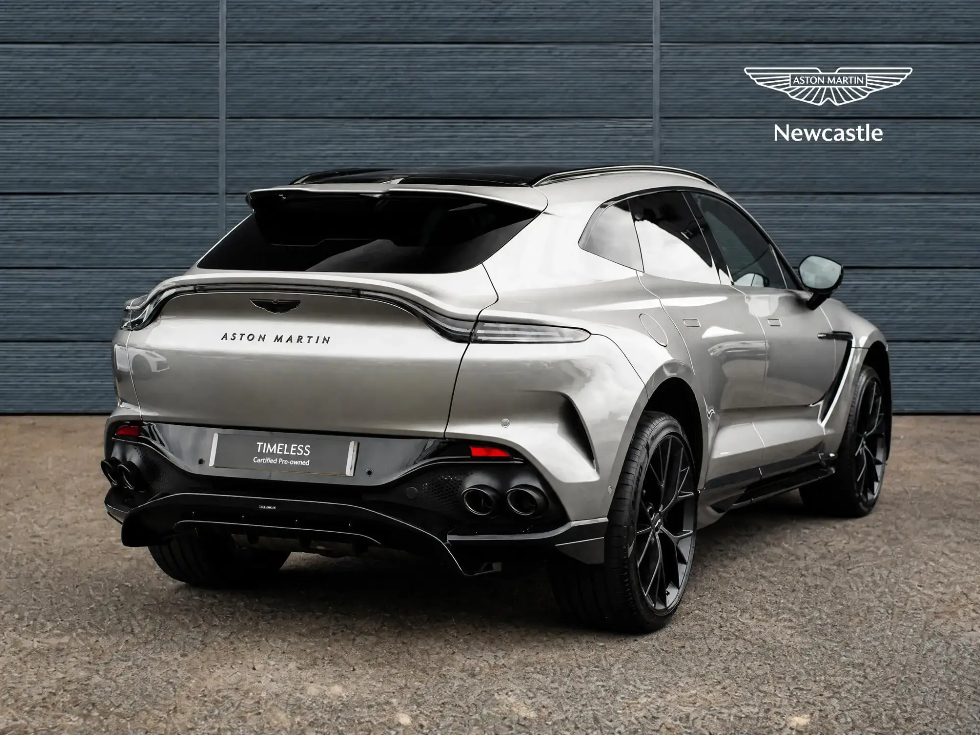 Aston Martin DBX Image 6 Aston Martin DBX Image 6