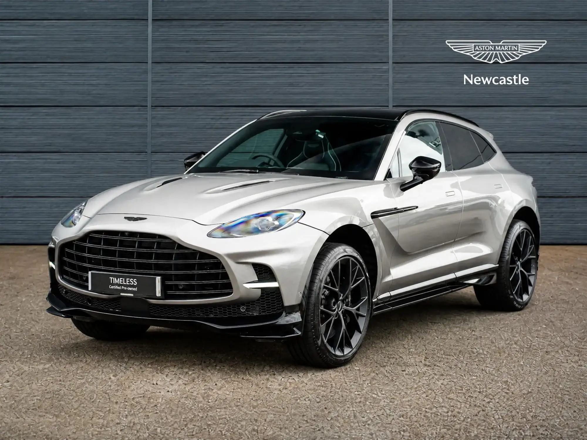 Aston Martin DBX Image 3 Aston Martin DBX Image 3