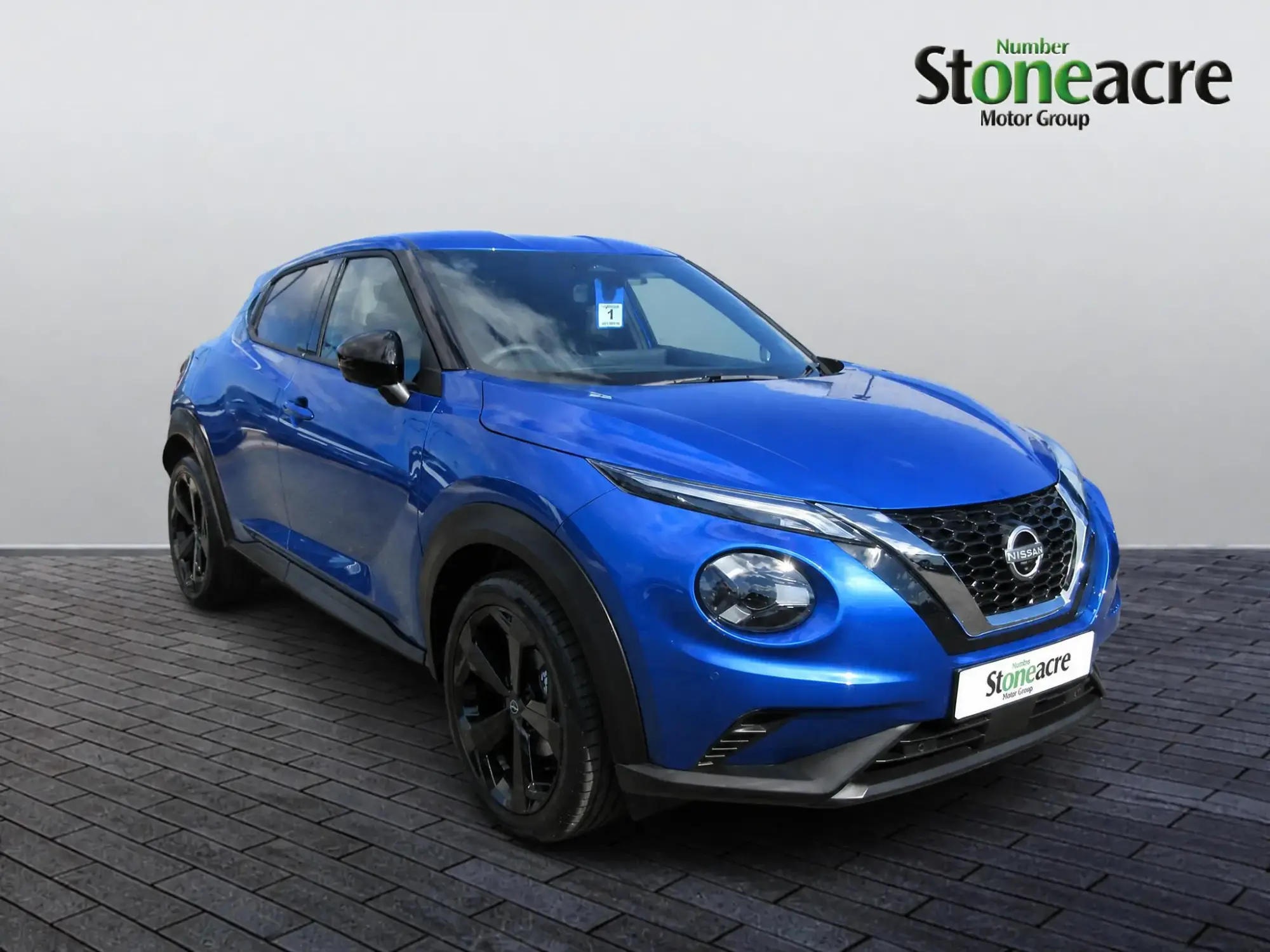 Nissan Juke 1.0 DIG-T Tekna Euro 6 (s/s) 5dr FT26EBM Image 1 Nissan Juke 1.0 DIG-T Tekna Euro 6 (s/s) 5dr FT26EBM Image 1