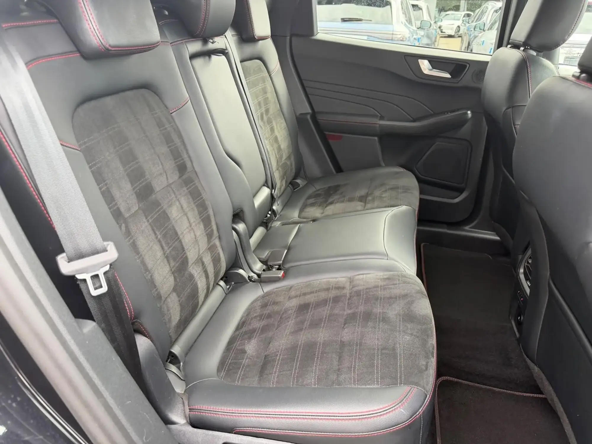 Ford Kuga Hybrid Image 12 Ford Kuga Hybrid Image 12