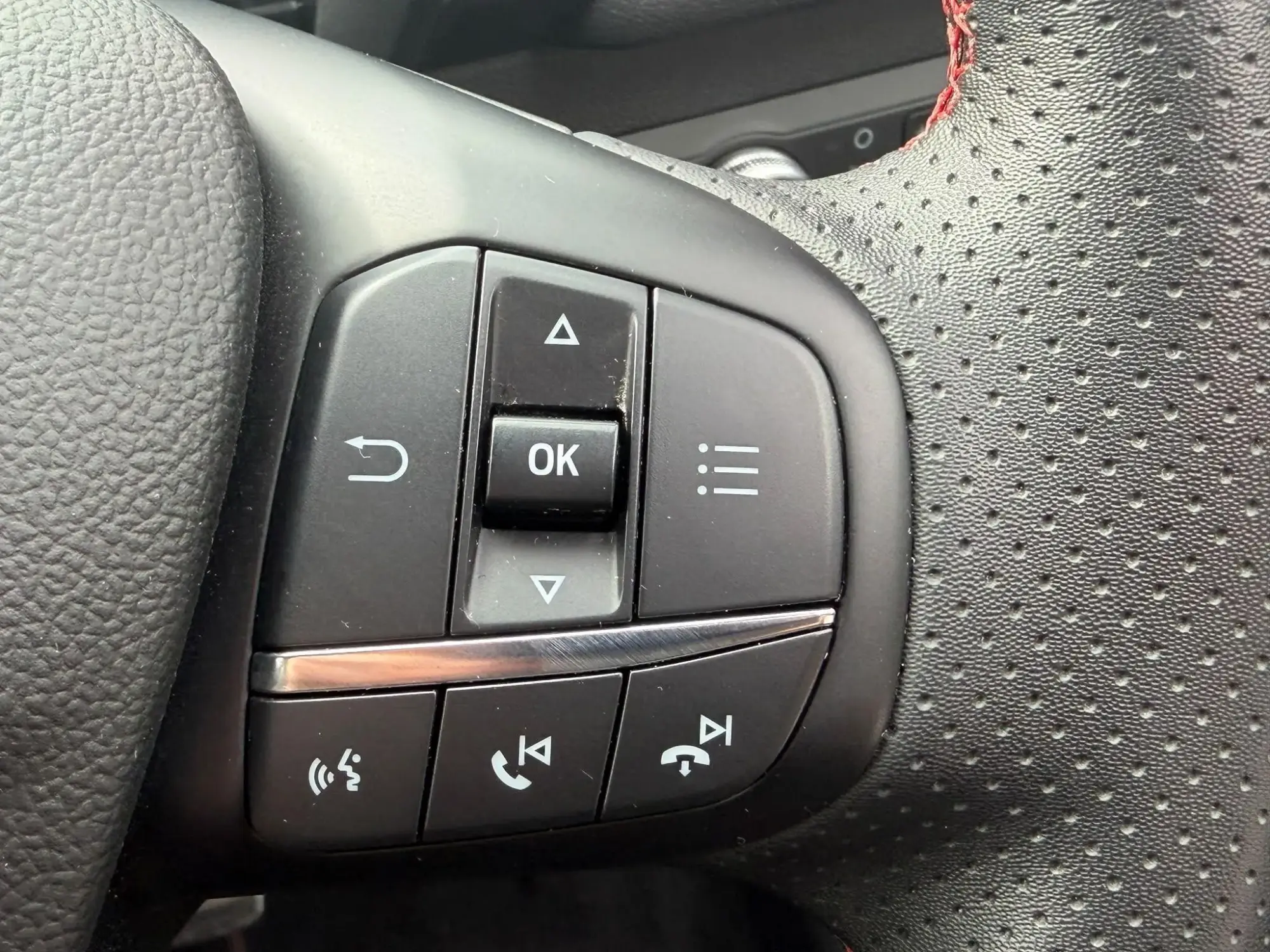 Ford Kuga Hybrid Image 23 Ford Kuga Hybrid Image 23