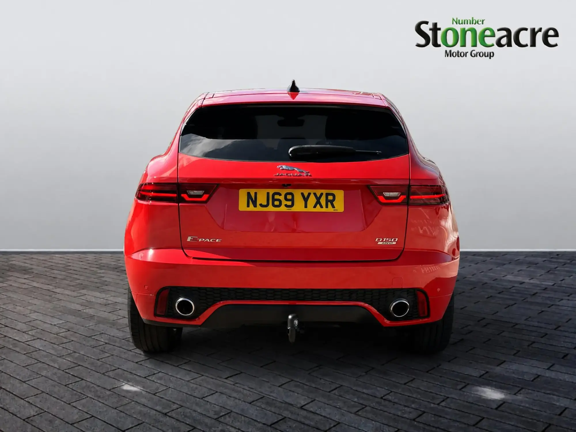 Jaguar E-Pace 2.0 D150 Chequered Flag Auto AWD Euro 6 (s/s) 5dr NJ69YXR Image 3 Jaguar E-Pace 2.0 D150 Chequered Flag Auto AWD Euro 6 (s/s) 5dr NJ69YXR Image 3