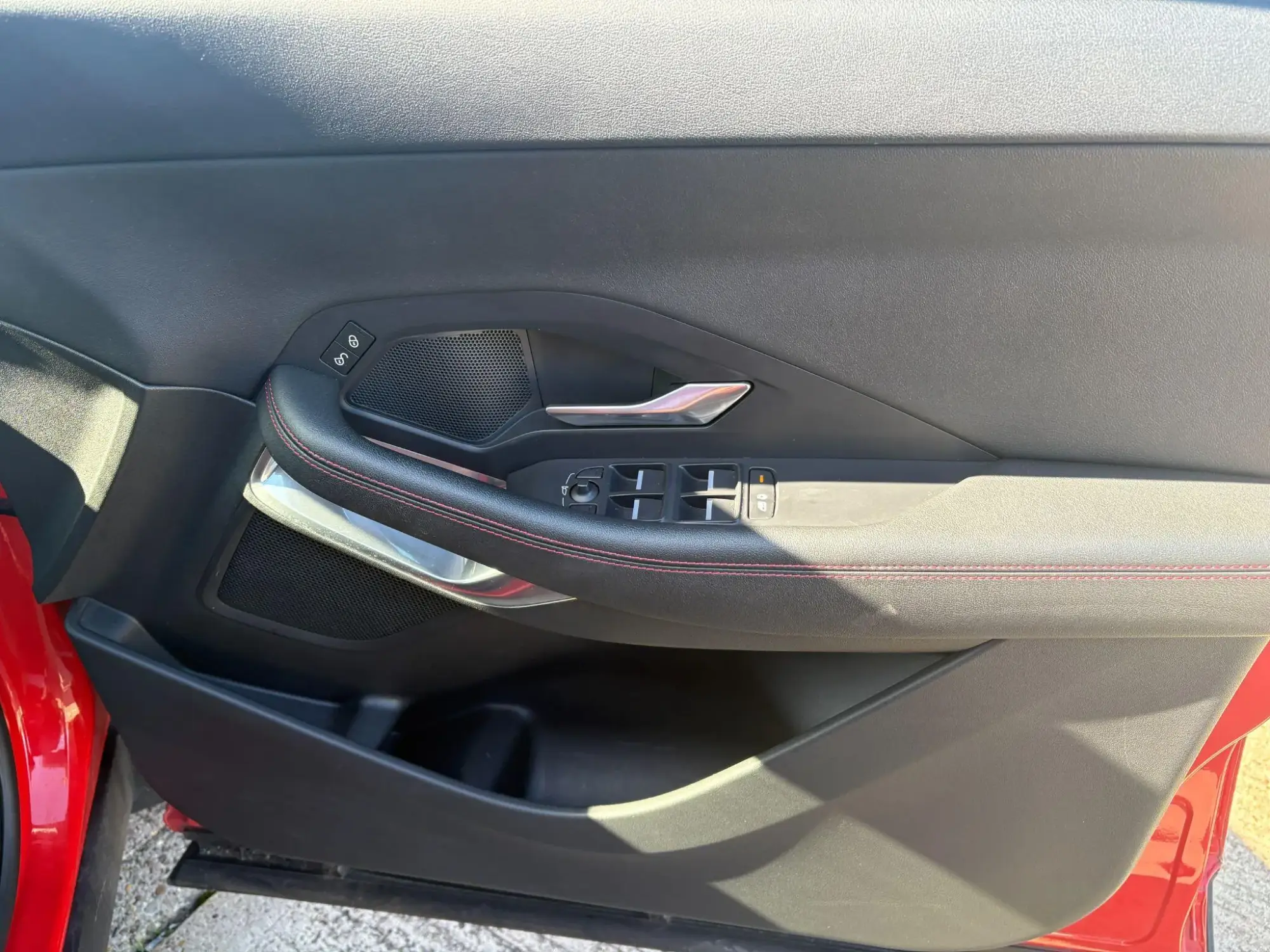 Jaguar E-Pace Image 28 Jaguar E-Pace Image 28