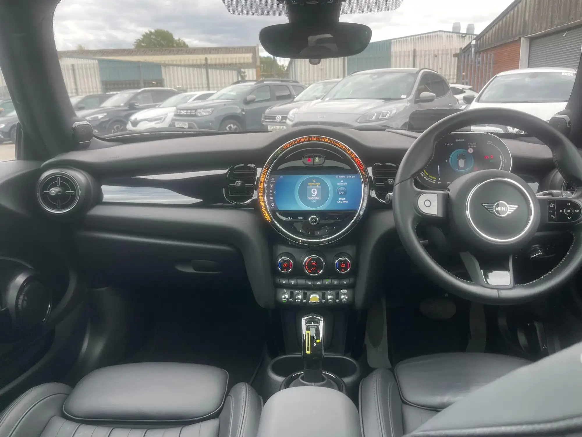 MINI Electric Hatch Image 9 MINI Electric Hatch Image 9