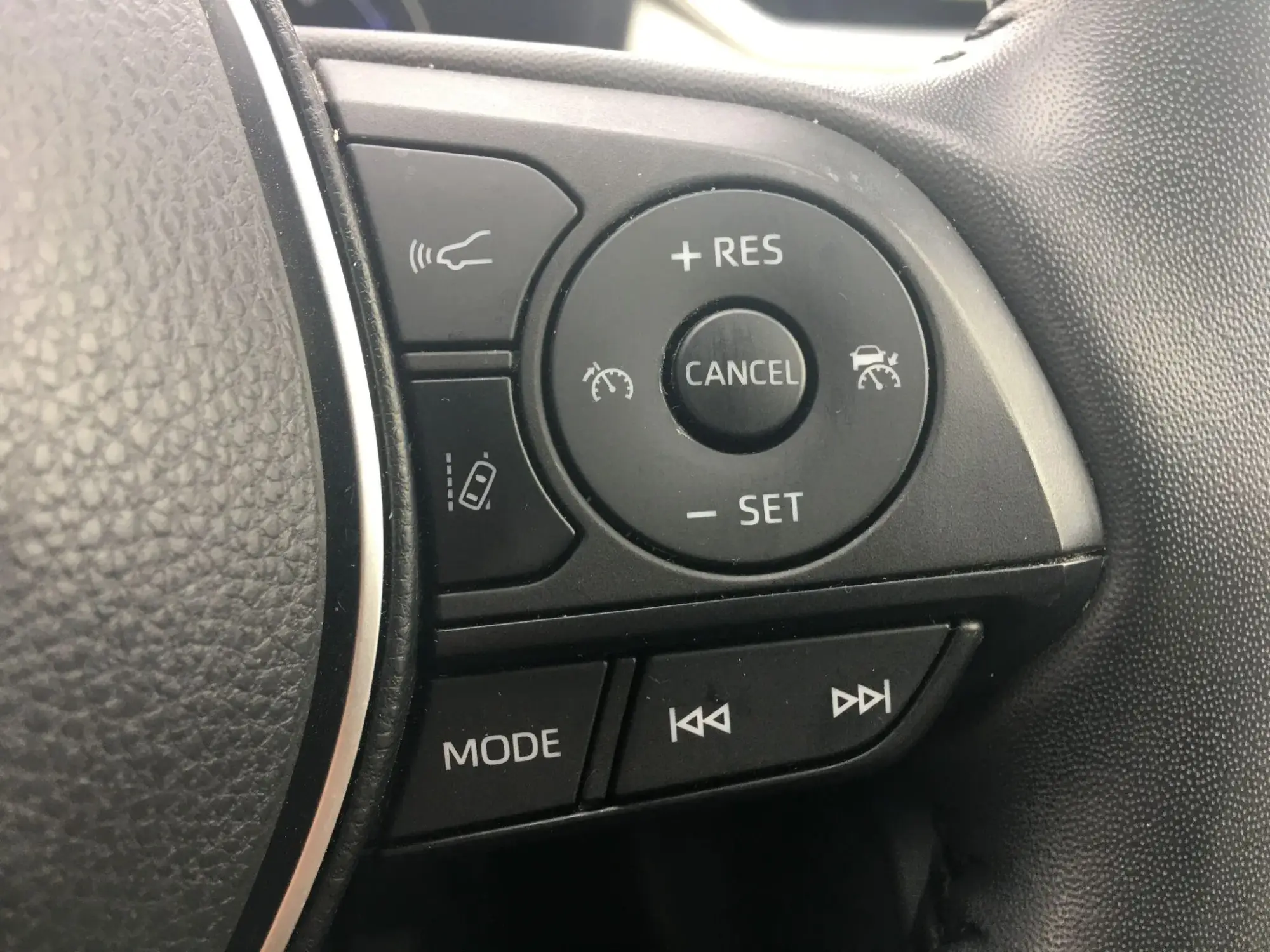 Toyota RAV4 Image 25 Toyota RAV4 Image 25