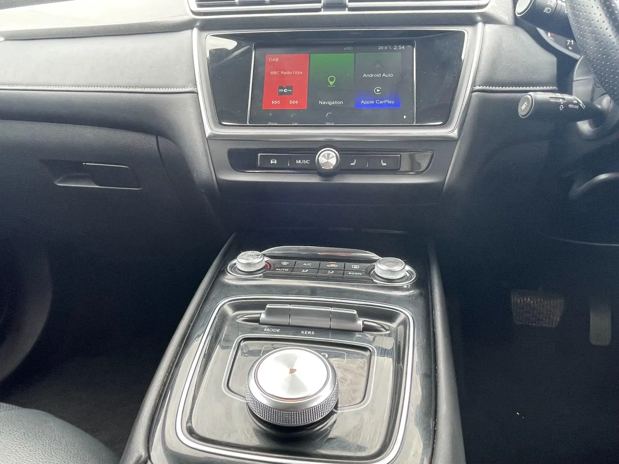 MG5 EV Image 16