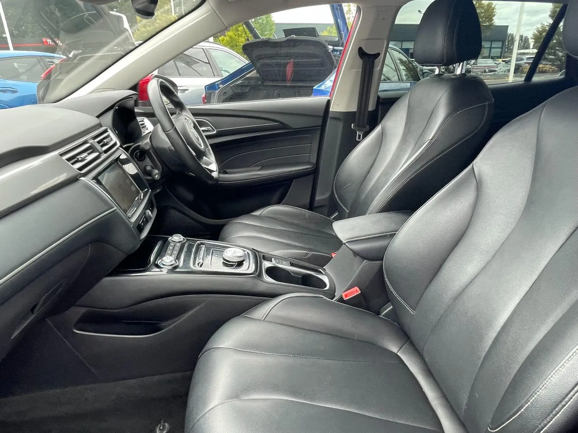 MG5 EV Image 22