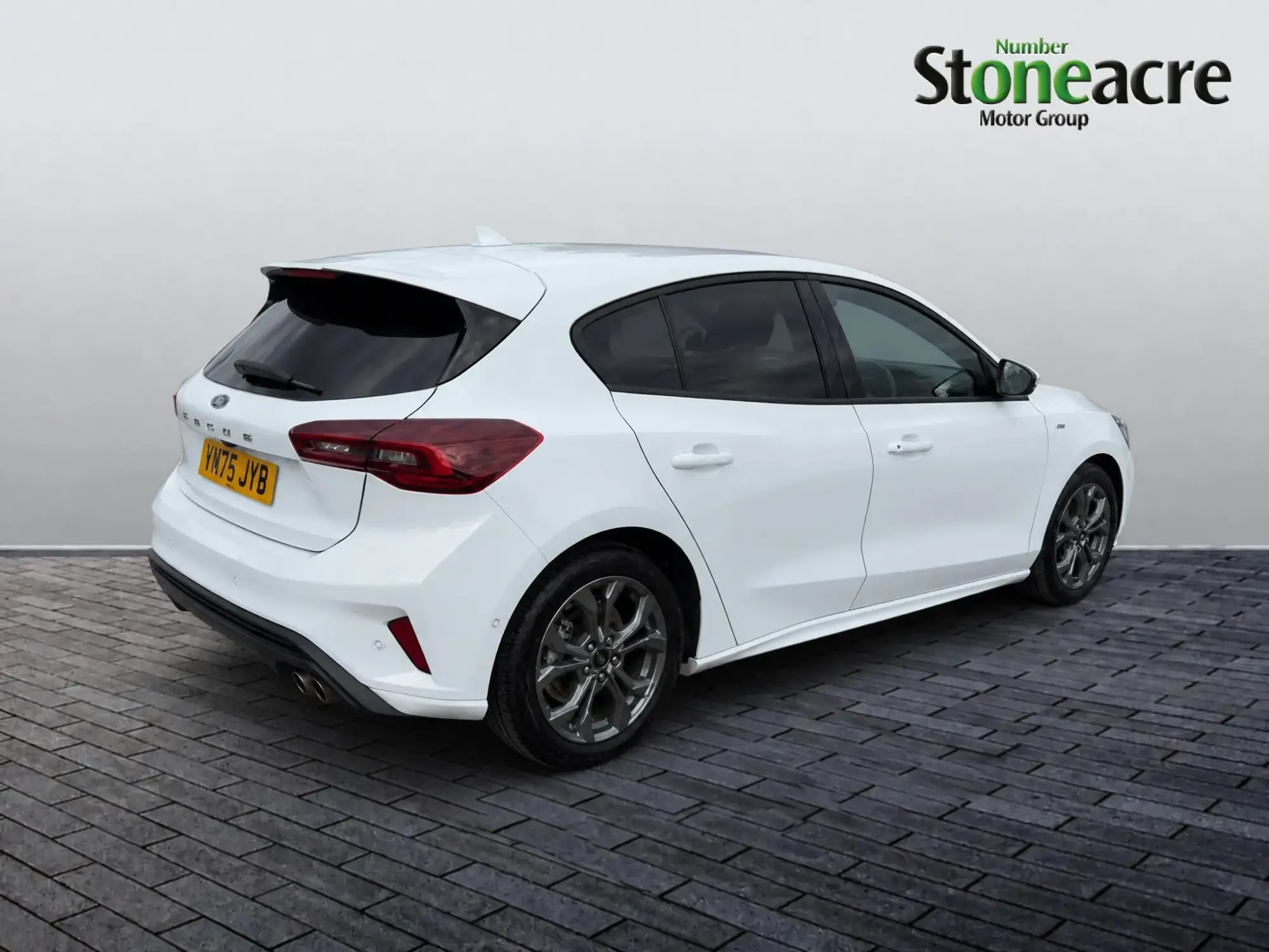 Ford Focus Image 8