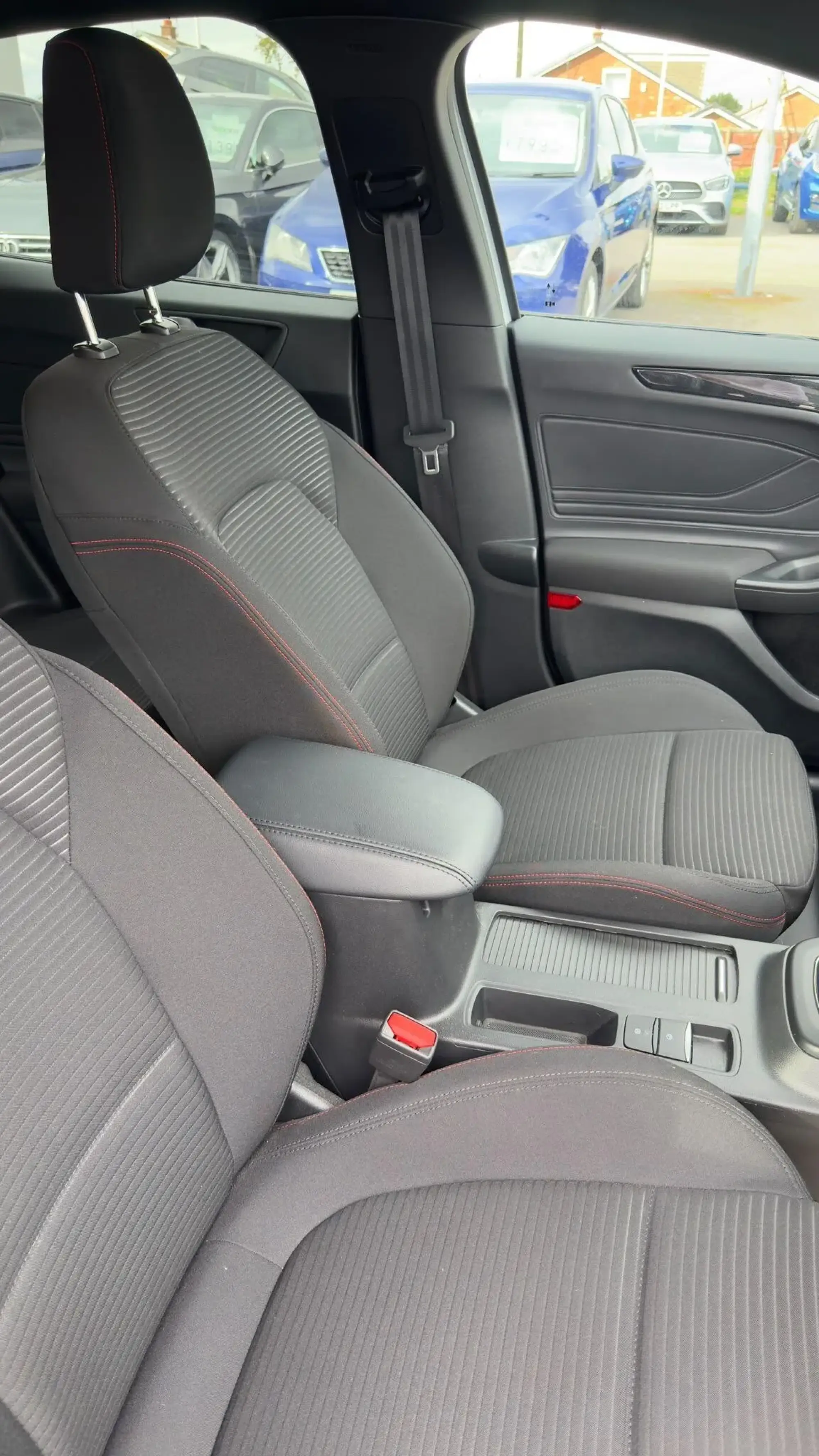 Ford Focus Image 10