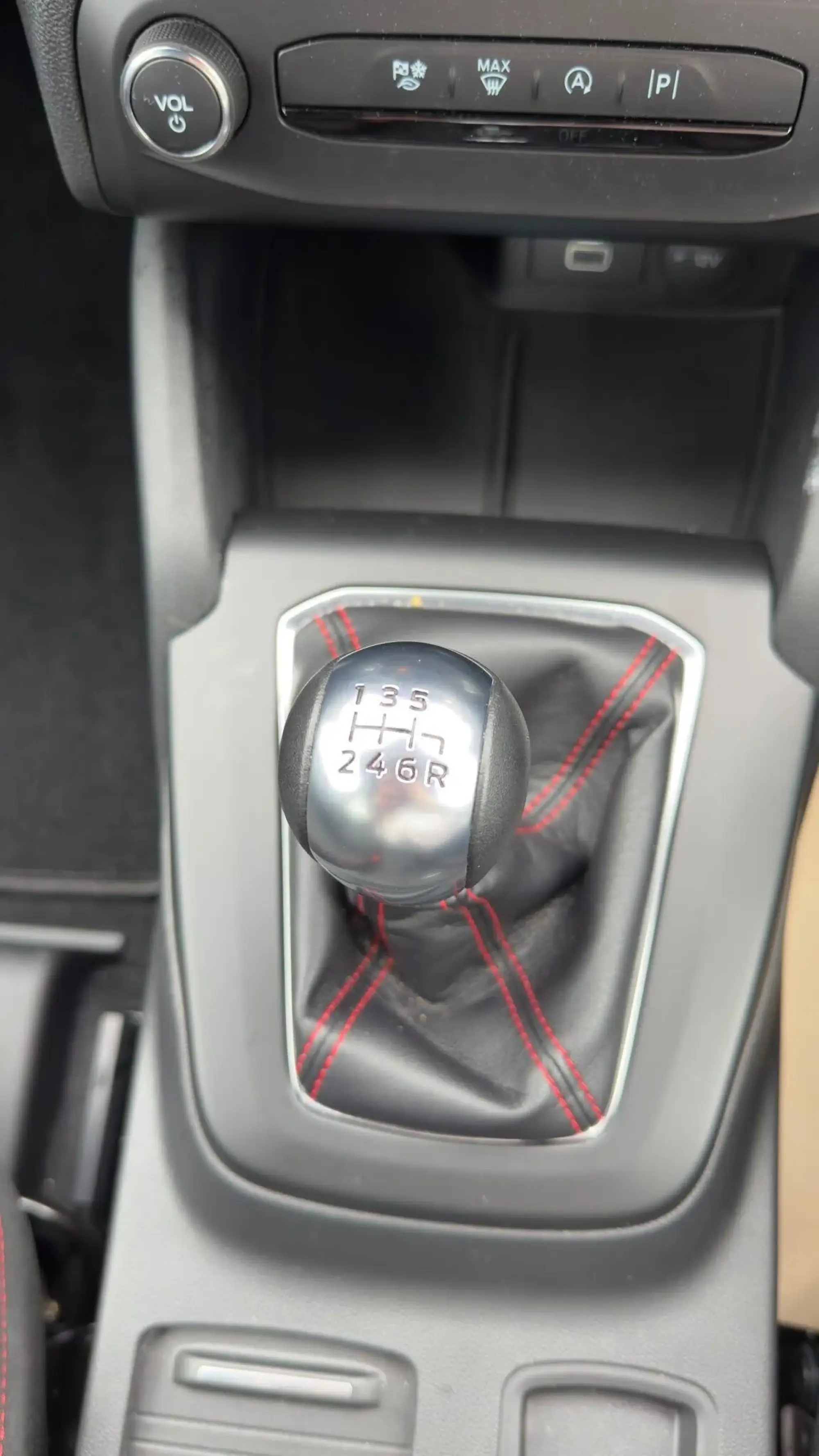Ford Focus Image 14