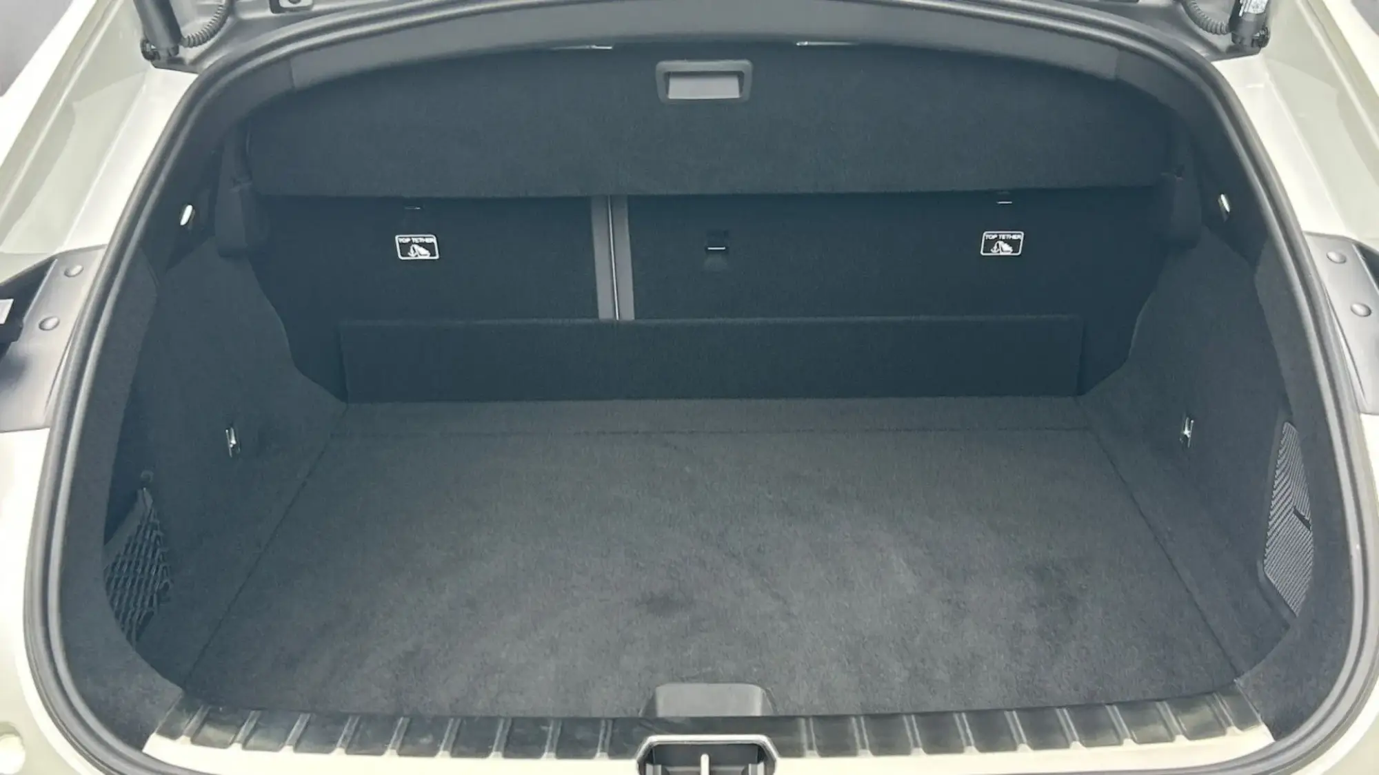 Polestar 4 SUV Image 29 Polestar 4 SUV Image 29