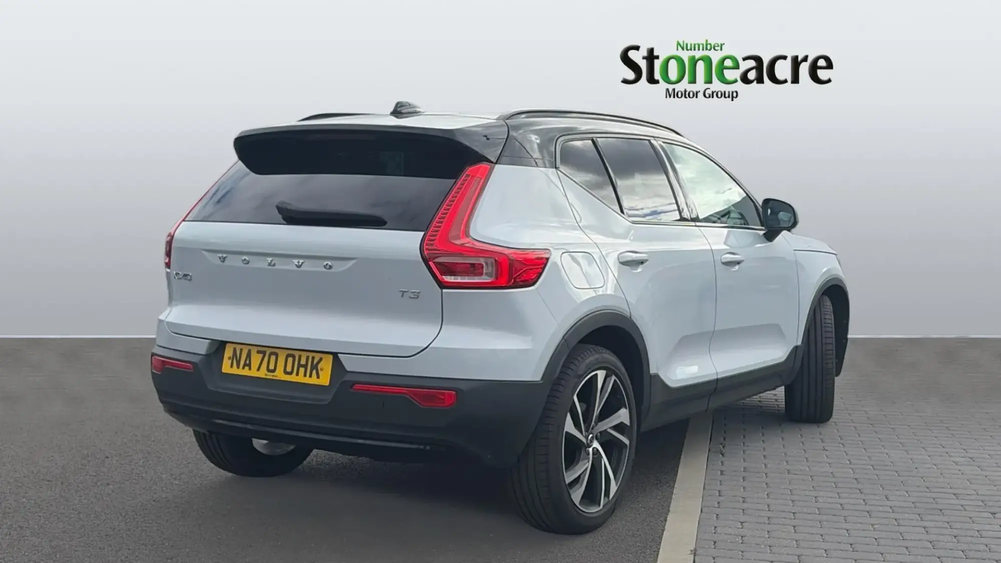 Volvo XC40 R-Design Pro T3 (163 hp) Auto NA70OHK Image 2 Volvo XC40 R-Design Pro T3 (163 hp) Auto NA70OHK Image 2