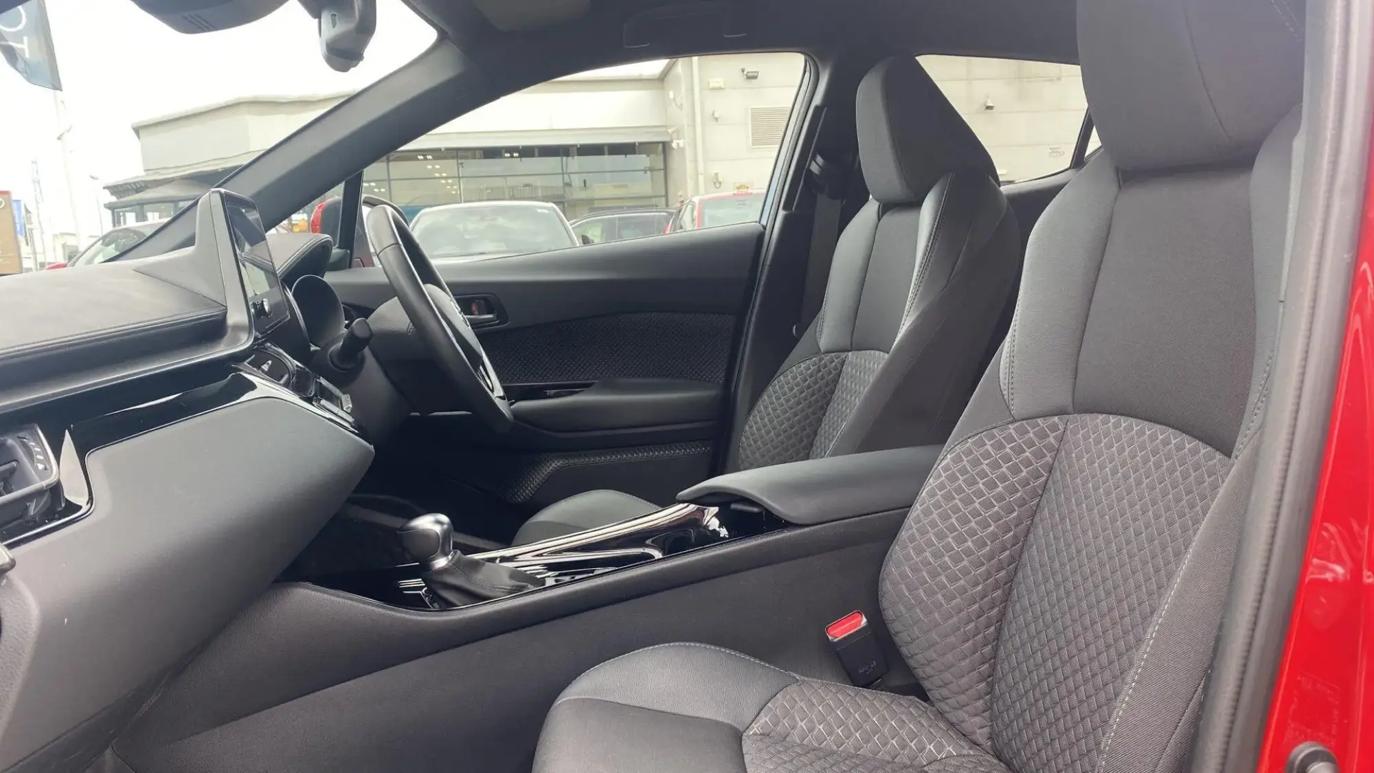Toyota C-HR Self-Charging Hybrid Image 13