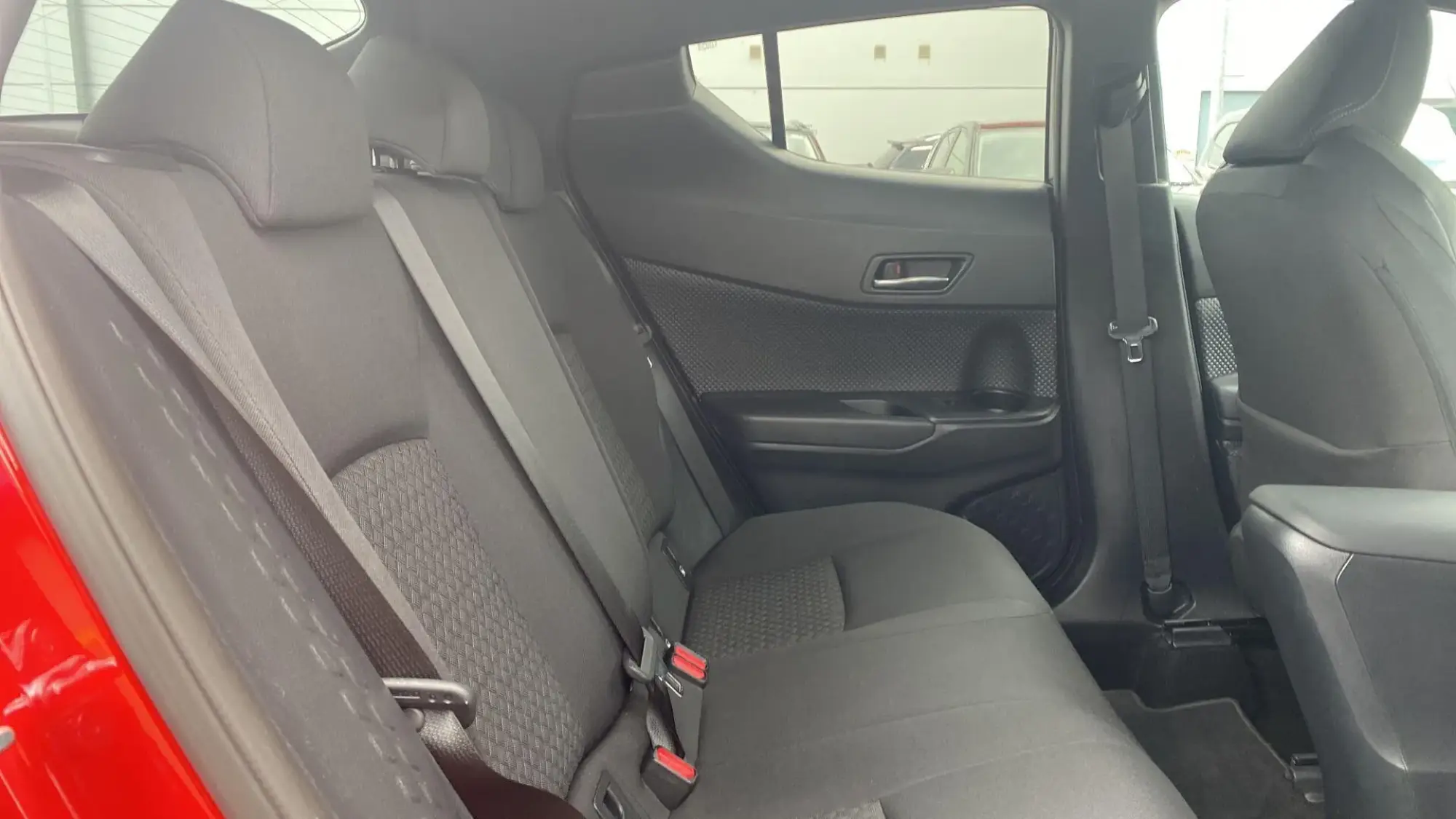 Toyota C-HR Self-Charging Hybrid Image 15