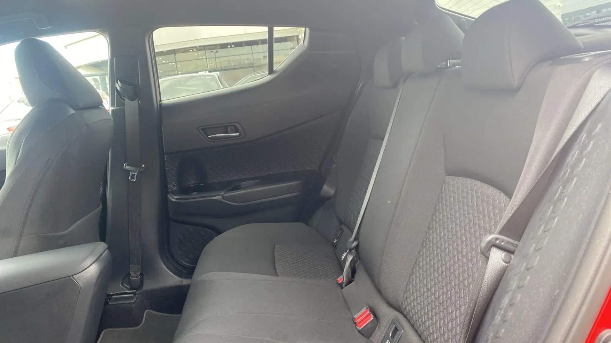 Toyota C-HR Self-Charging Hybrid Image 16