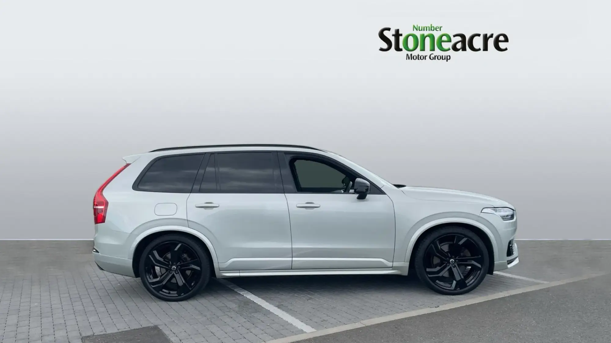 Volvo XC90 R-Design Pro T8 Twin Engine AWD BT71VPM Image 3