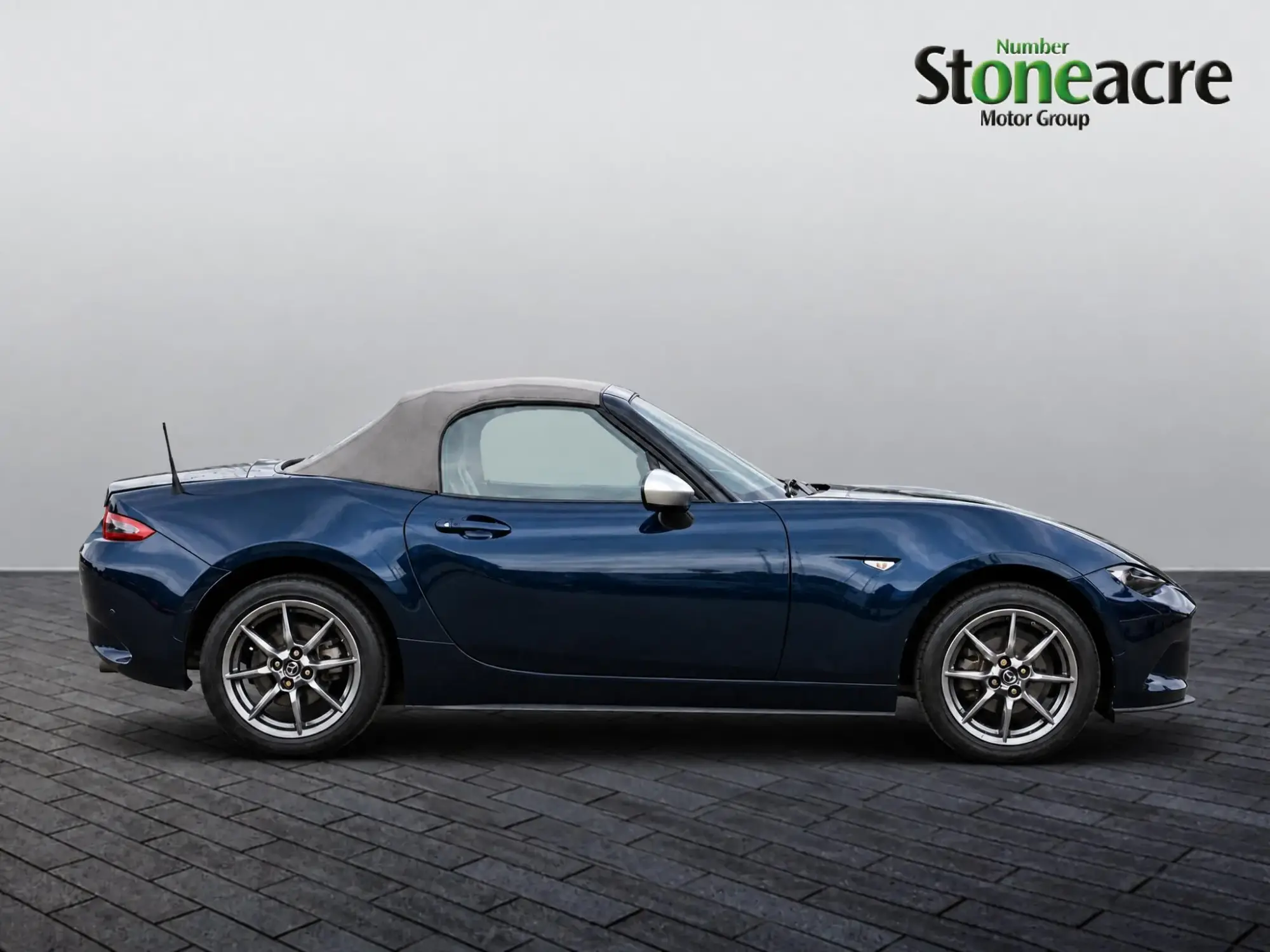 Mazda MX-5 Image 4 Mazda MX-5 Image 4