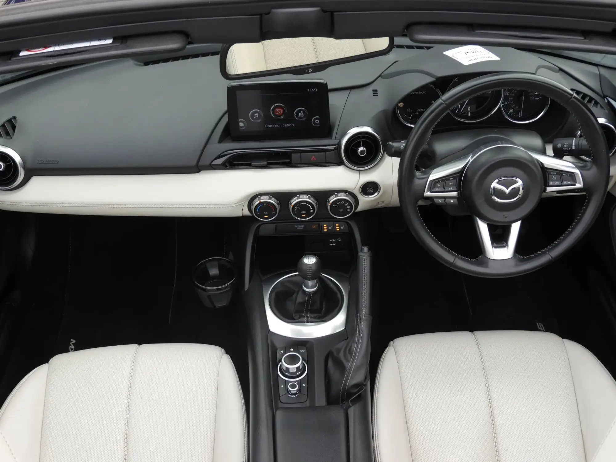 Mazda MX-5 Image 11 Mazda MX-5 Image 11