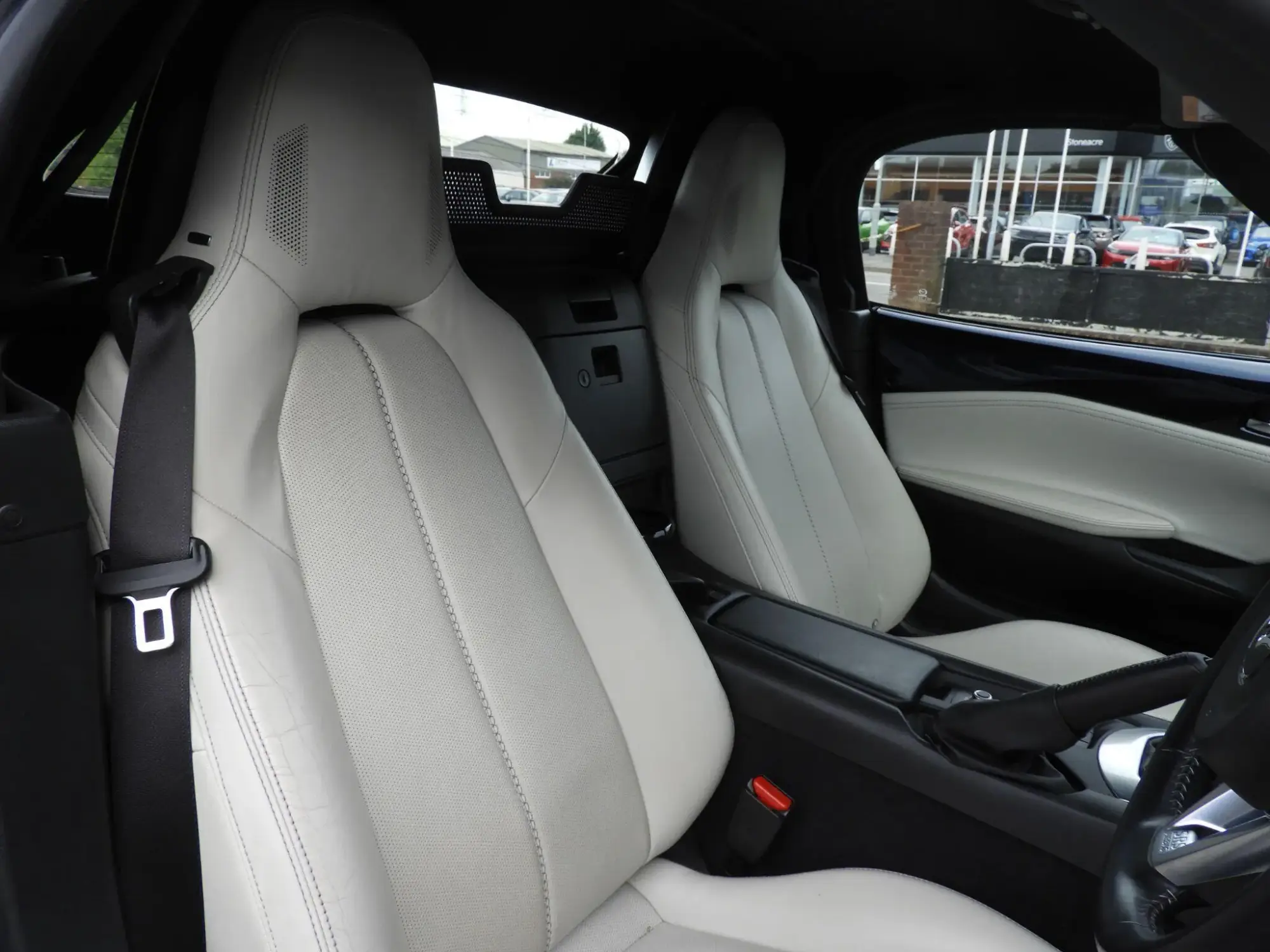 Mazda MX-5 Image 14 Mazda MX-5 Image 14