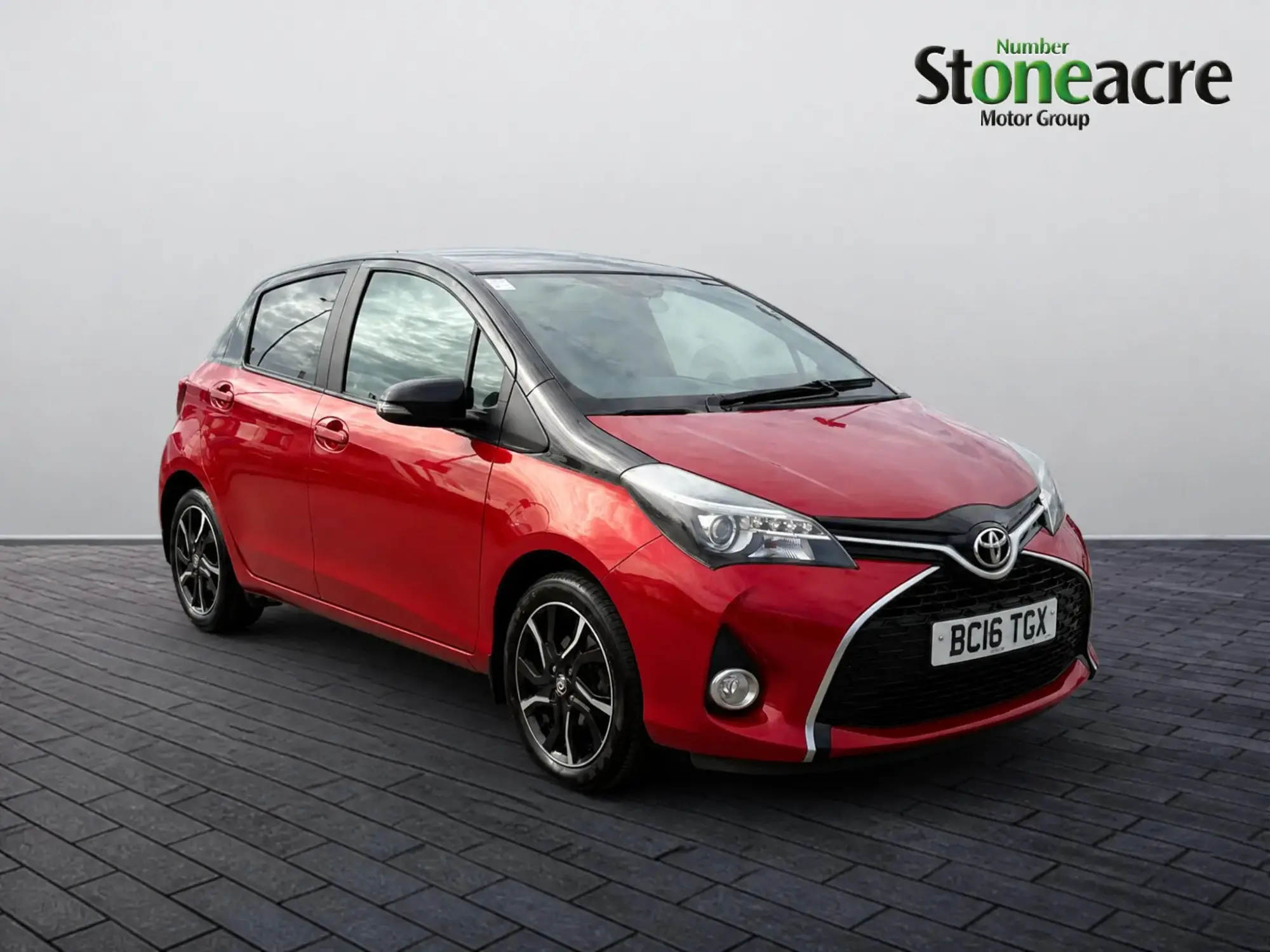 Toyota Yaris 1.33 VVT-i Design 5dr BC16TGX Image 1 Toyota Yaris 1.33 VVT-i Design 5dr BC16TGX Image 1
