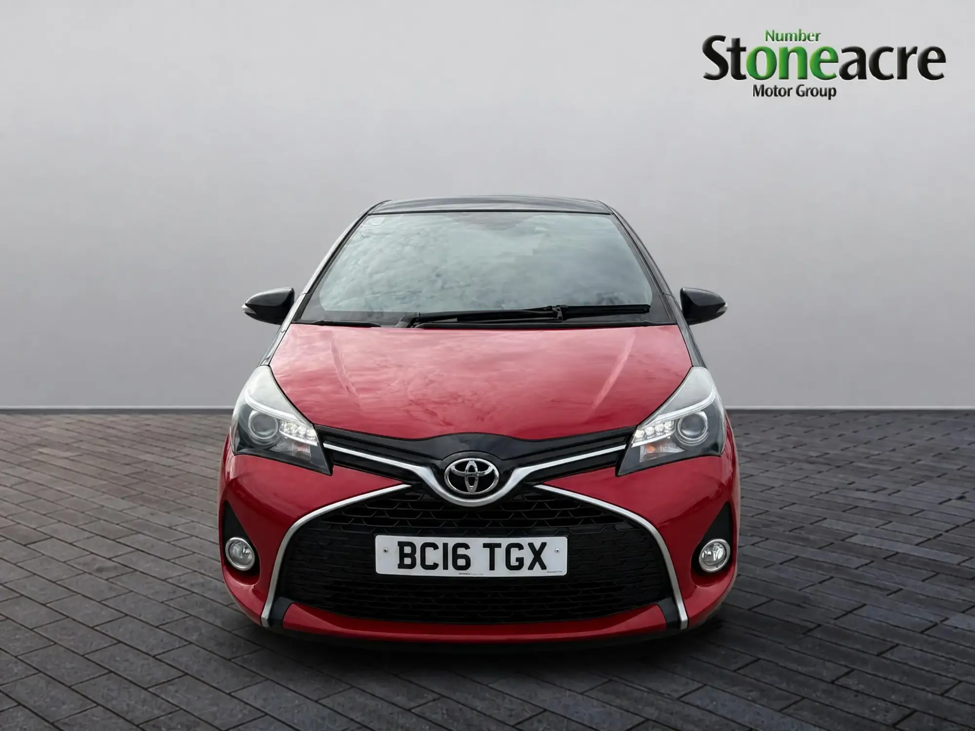 Toyota Yaris 1.33 VVT-i Design 5dr BC16TGX Image 2 Toyota Yaris 1.33 VVT-i Design 5dr BC16TGX Image 2