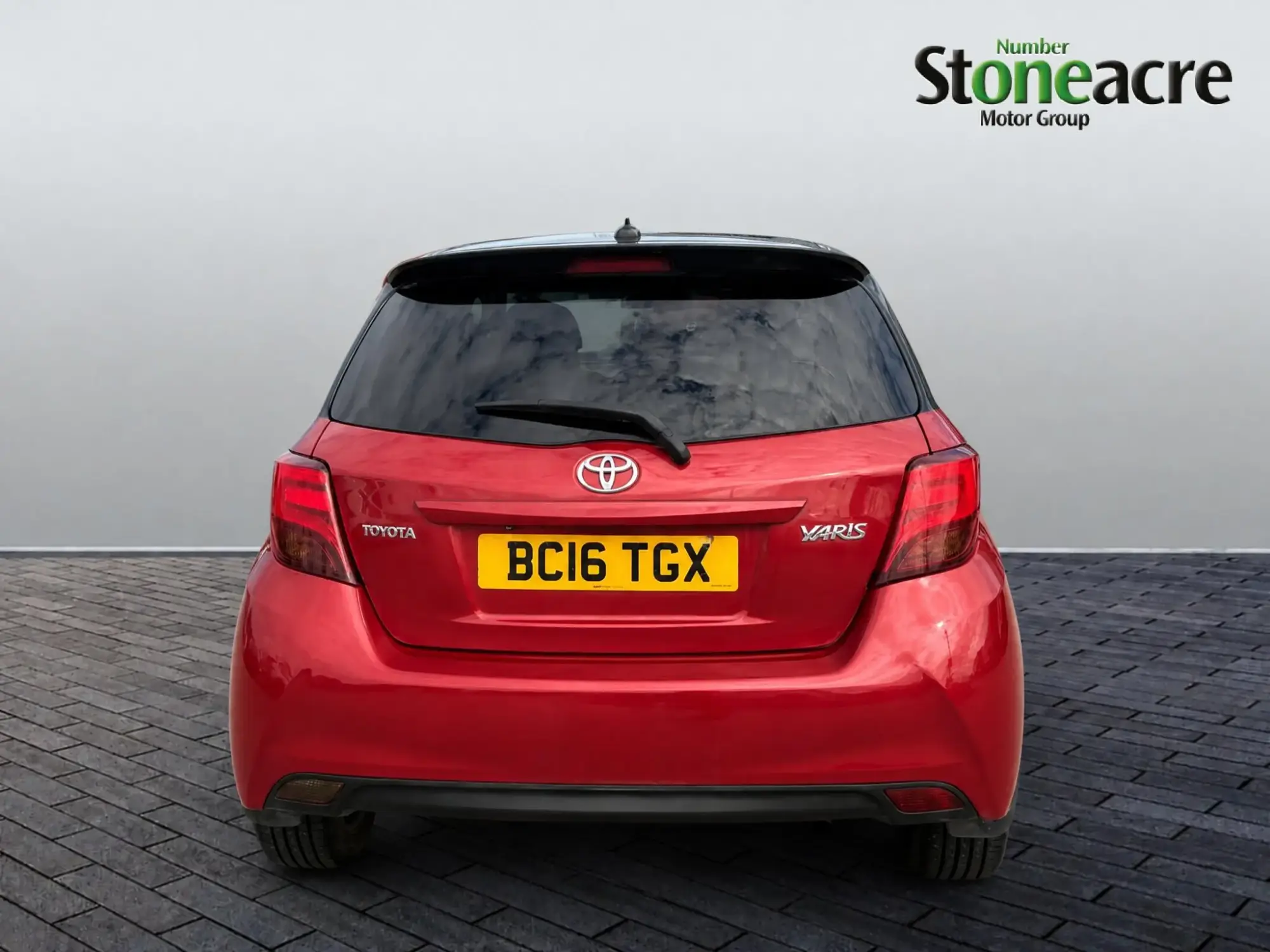 Toyota Yaris Image 6 Toyota Yaris Image 6