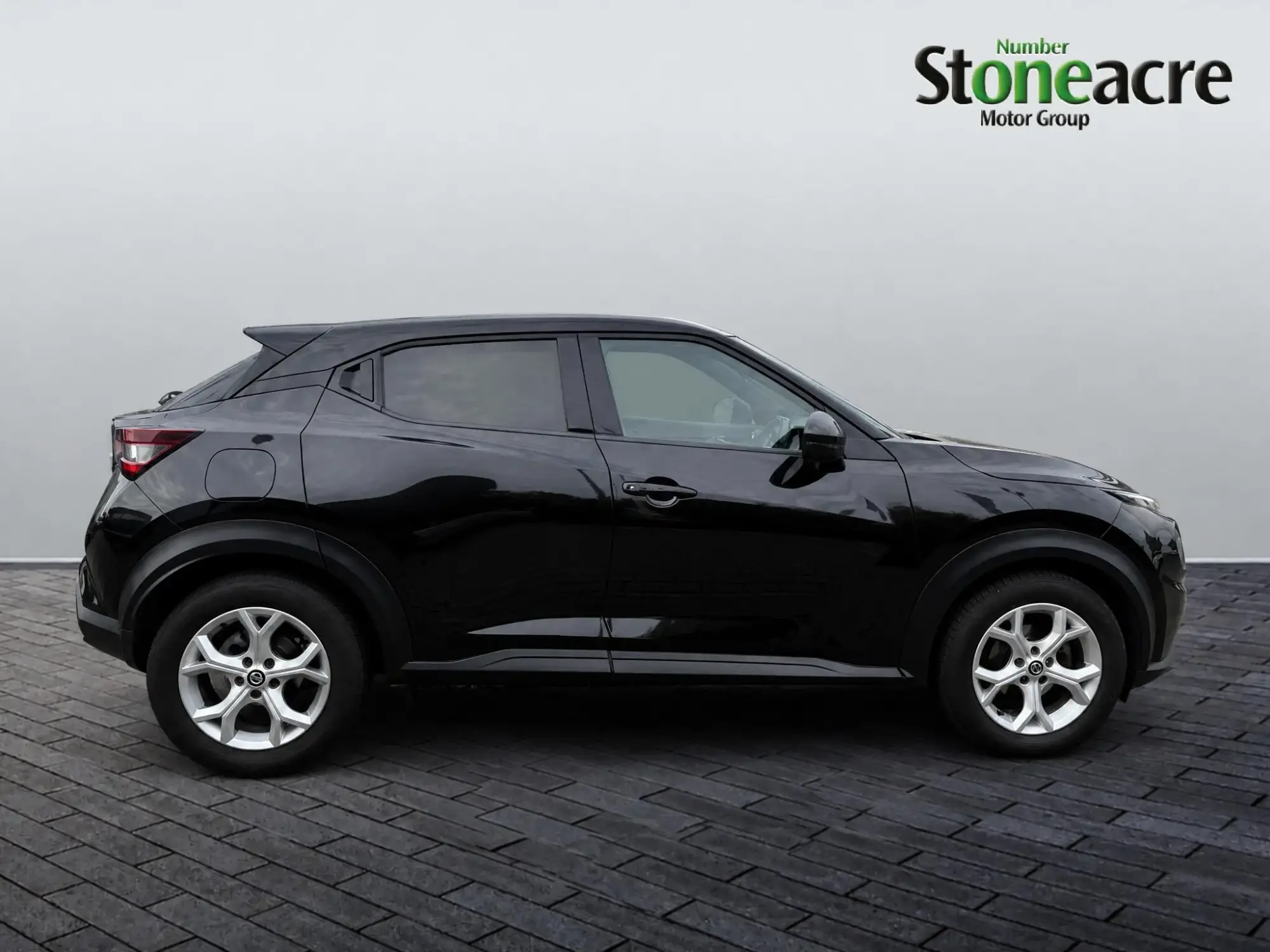 Nissan Juke Image 2