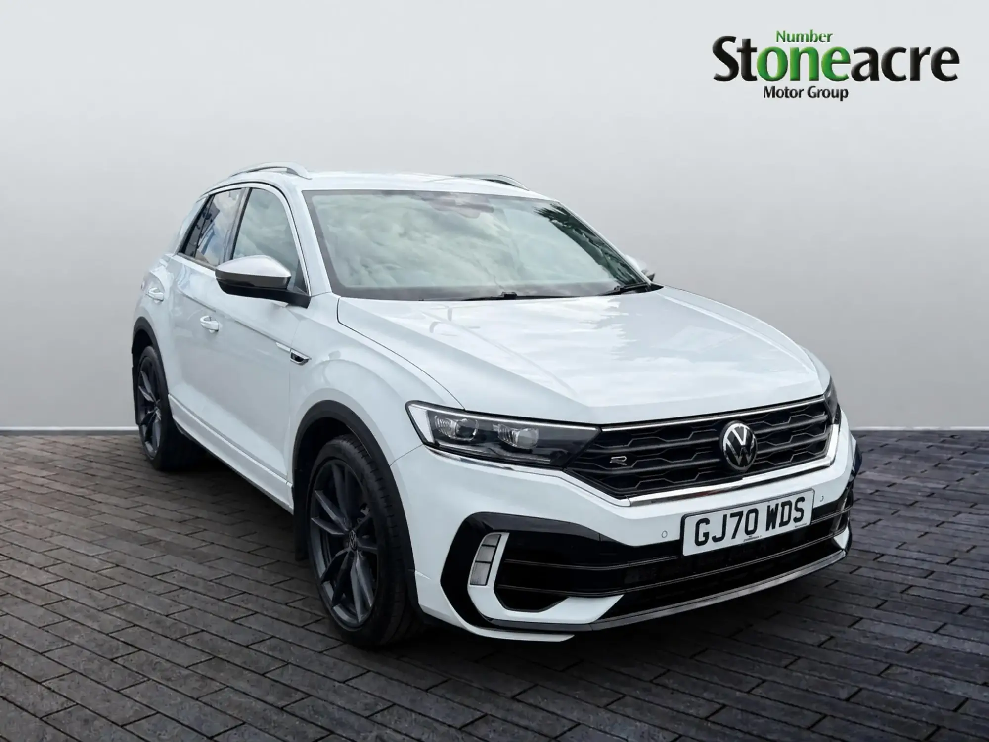 Volkswagen T-Roc 2.0 TSI R SUV 5dr Petrol DSG 4Motion Euro 6 (s/s) (300 ps) GJ70WDS Image 1 Volkswagen T-Roc 2.0 TSI R SUV 5dr Petrol DSG 4Motion Euro 6 (s/s) (300 ps) GJ70WDS Image 1