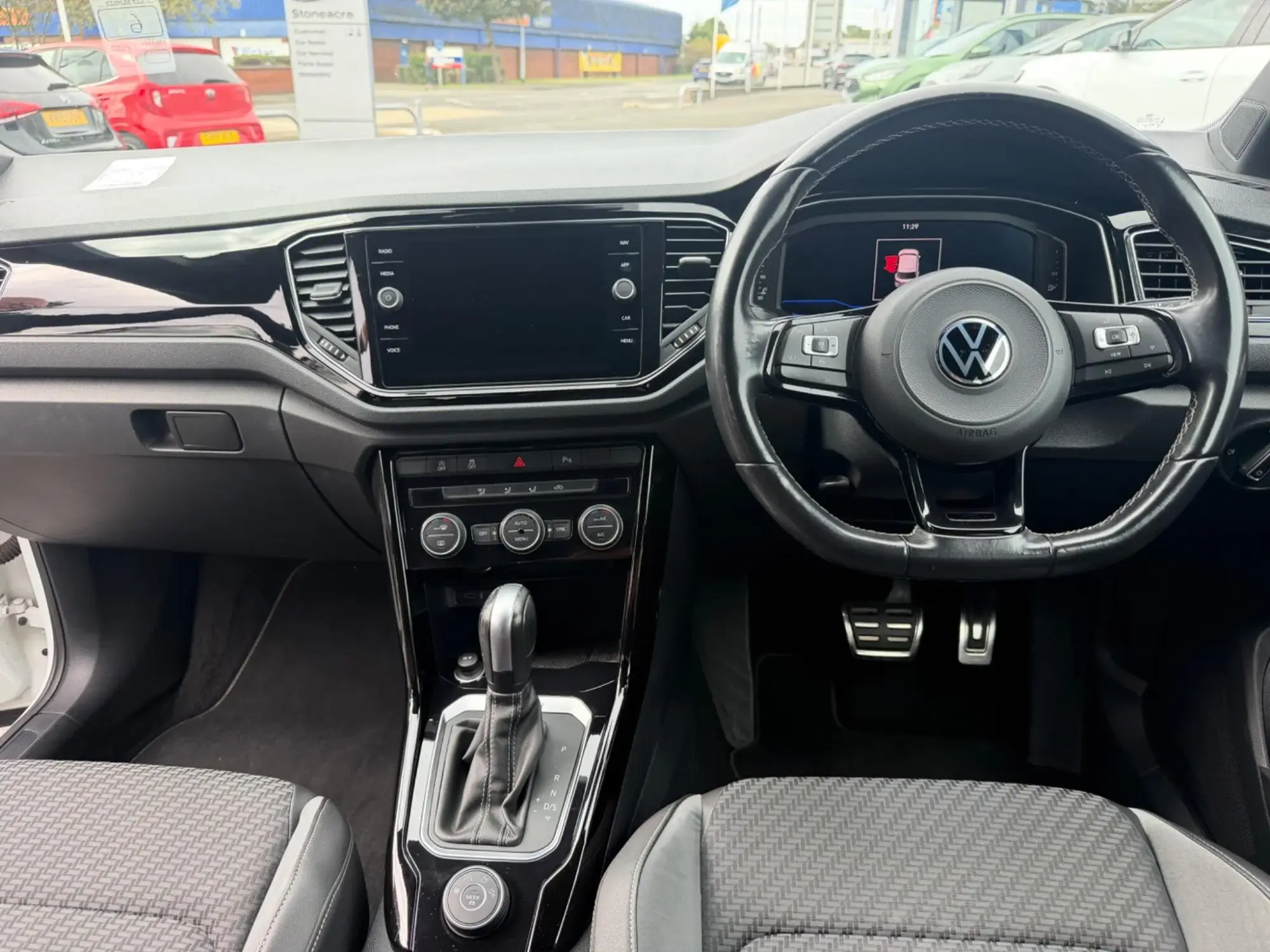 Volkswagen T-Roc Image 7