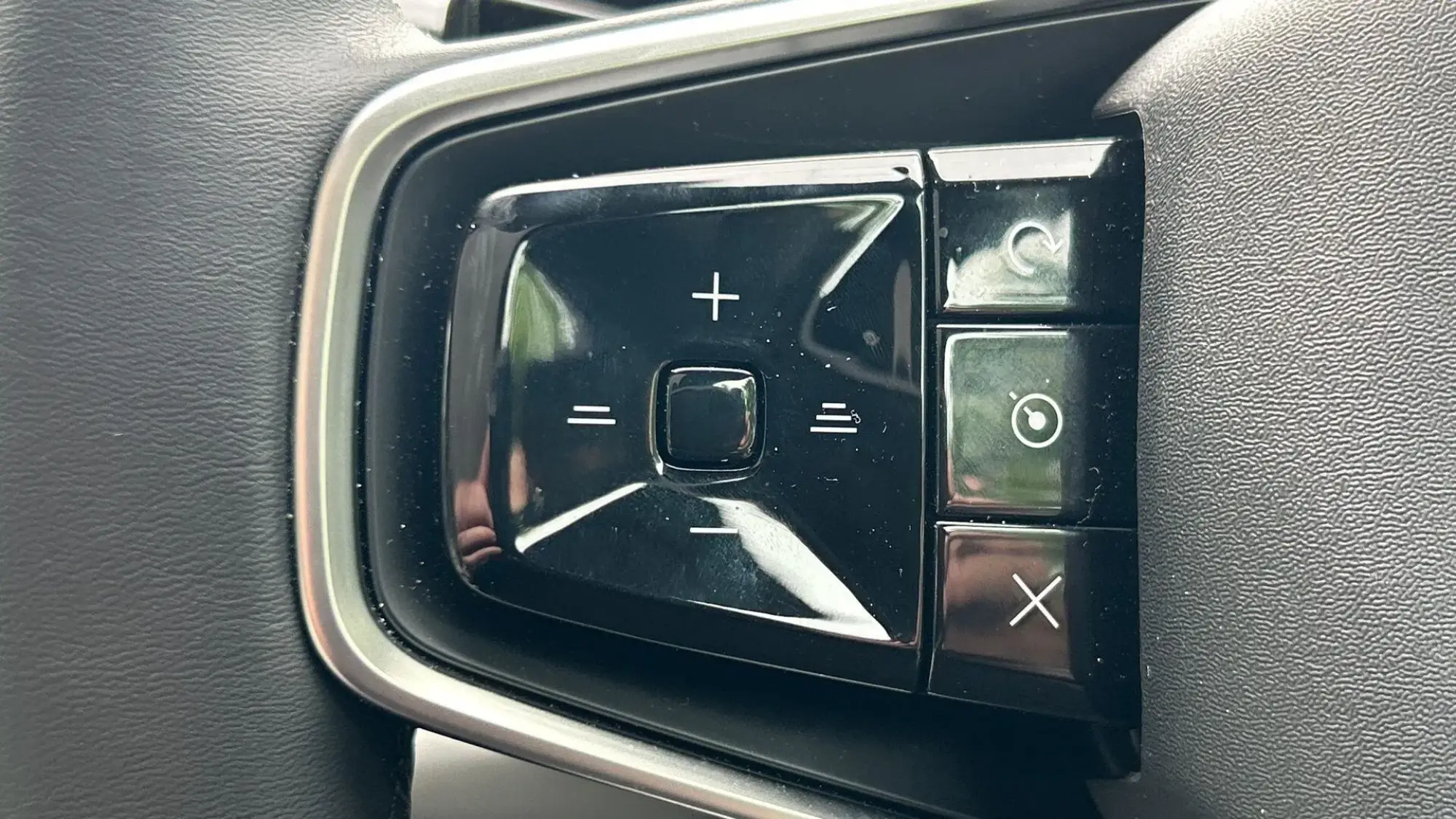 Polestar 4 SUV Image 11 Polestar 4 SUV Image 11