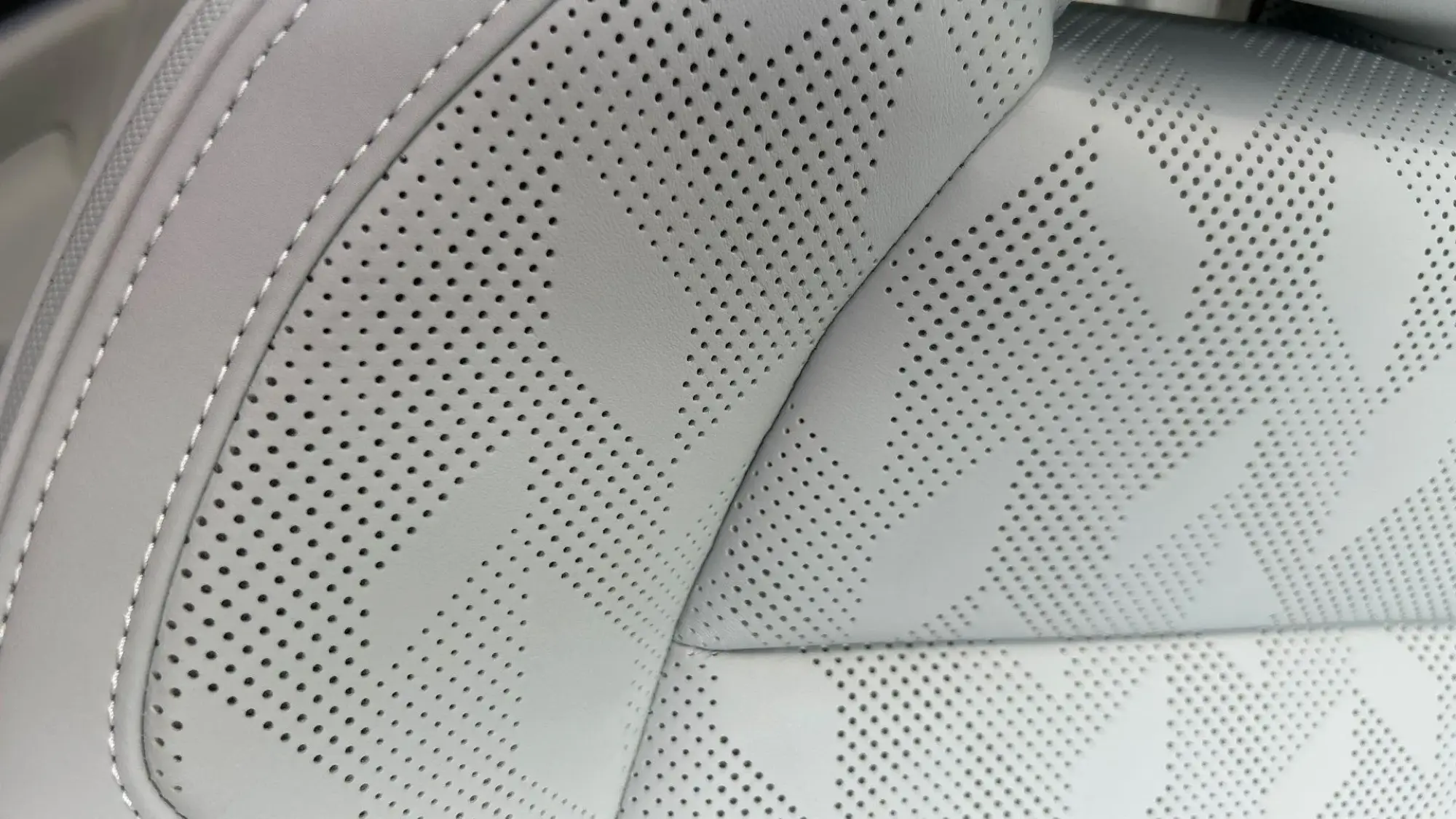 Polestar 4 SUV Image 20 Polestar 4 SUV Image 20