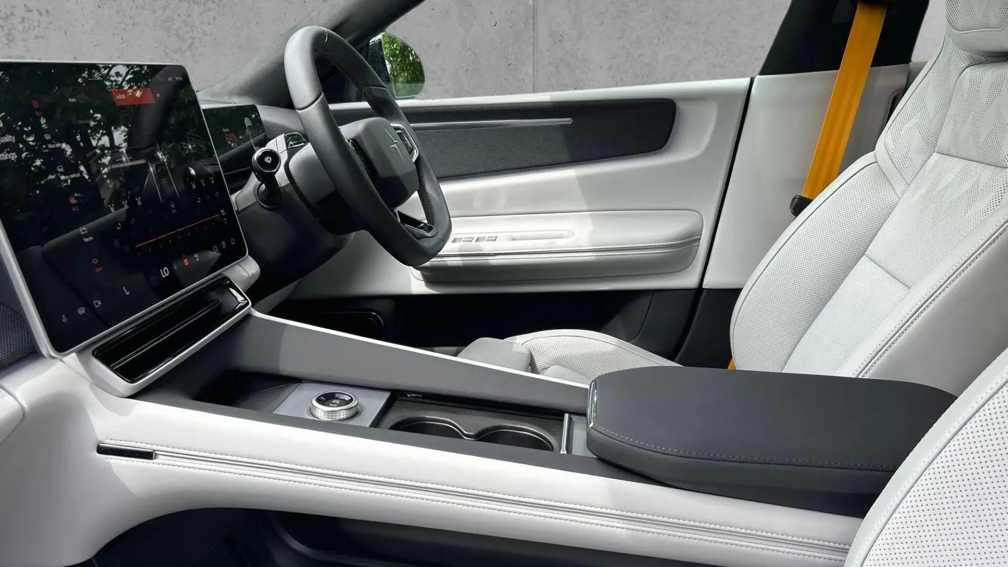 Polestar 4 SUV Image 25 Polestar 4 SUV Image 25