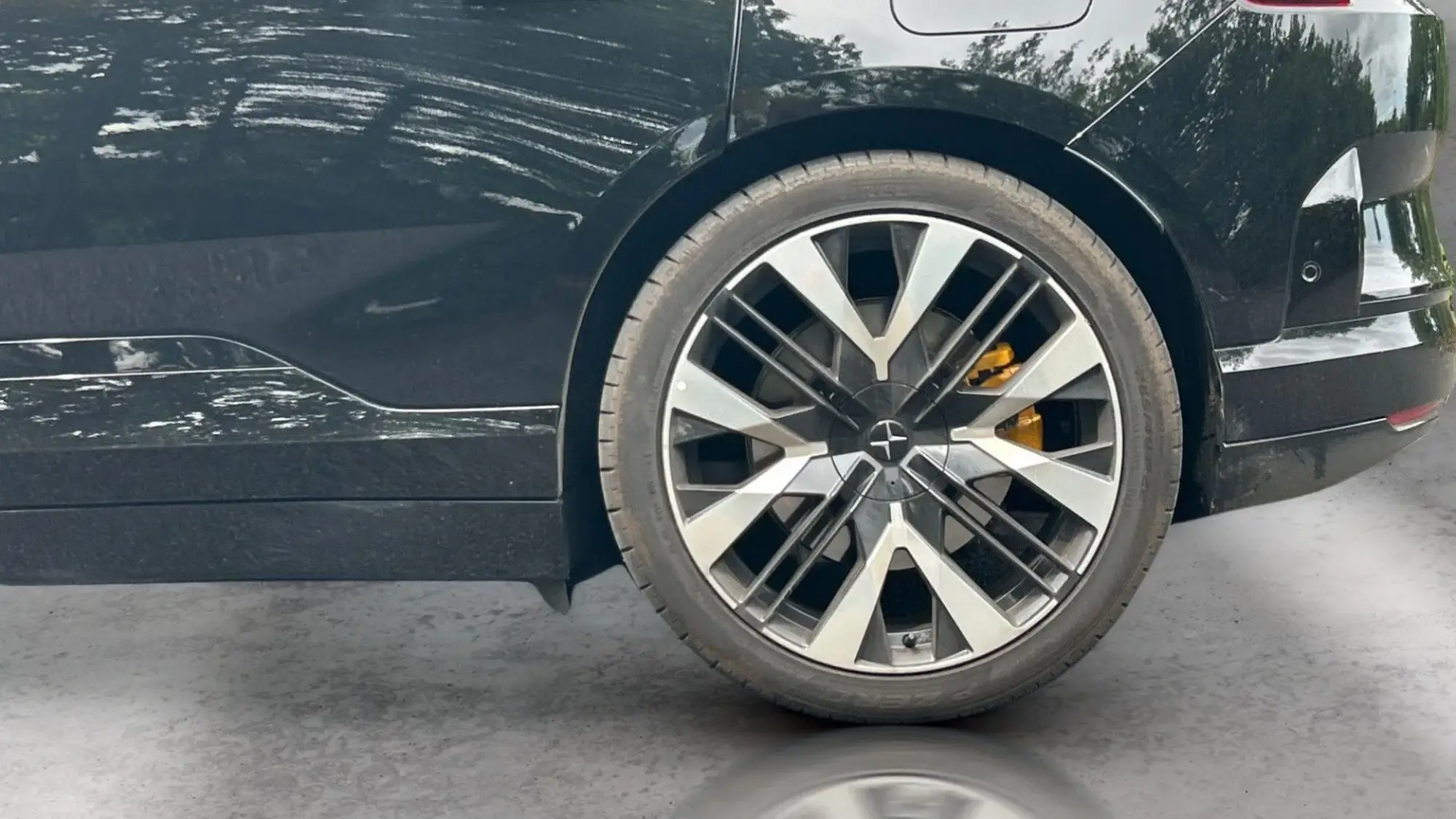 Polestar 4 SUV Image 28 Polestar 4 SUV Image 28