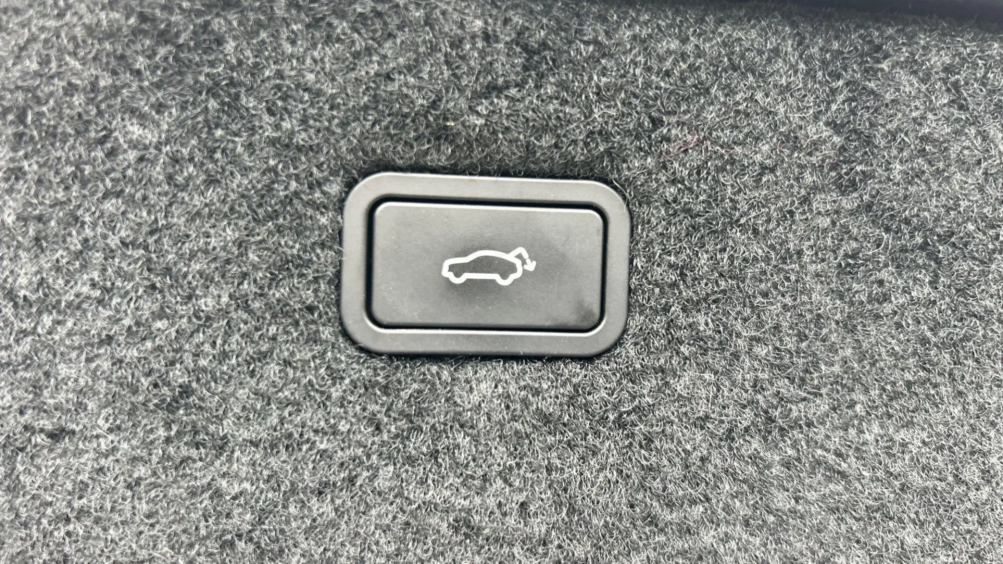 Polestar 4 SUV Image 31 Polestar 4 SUV Image 31
