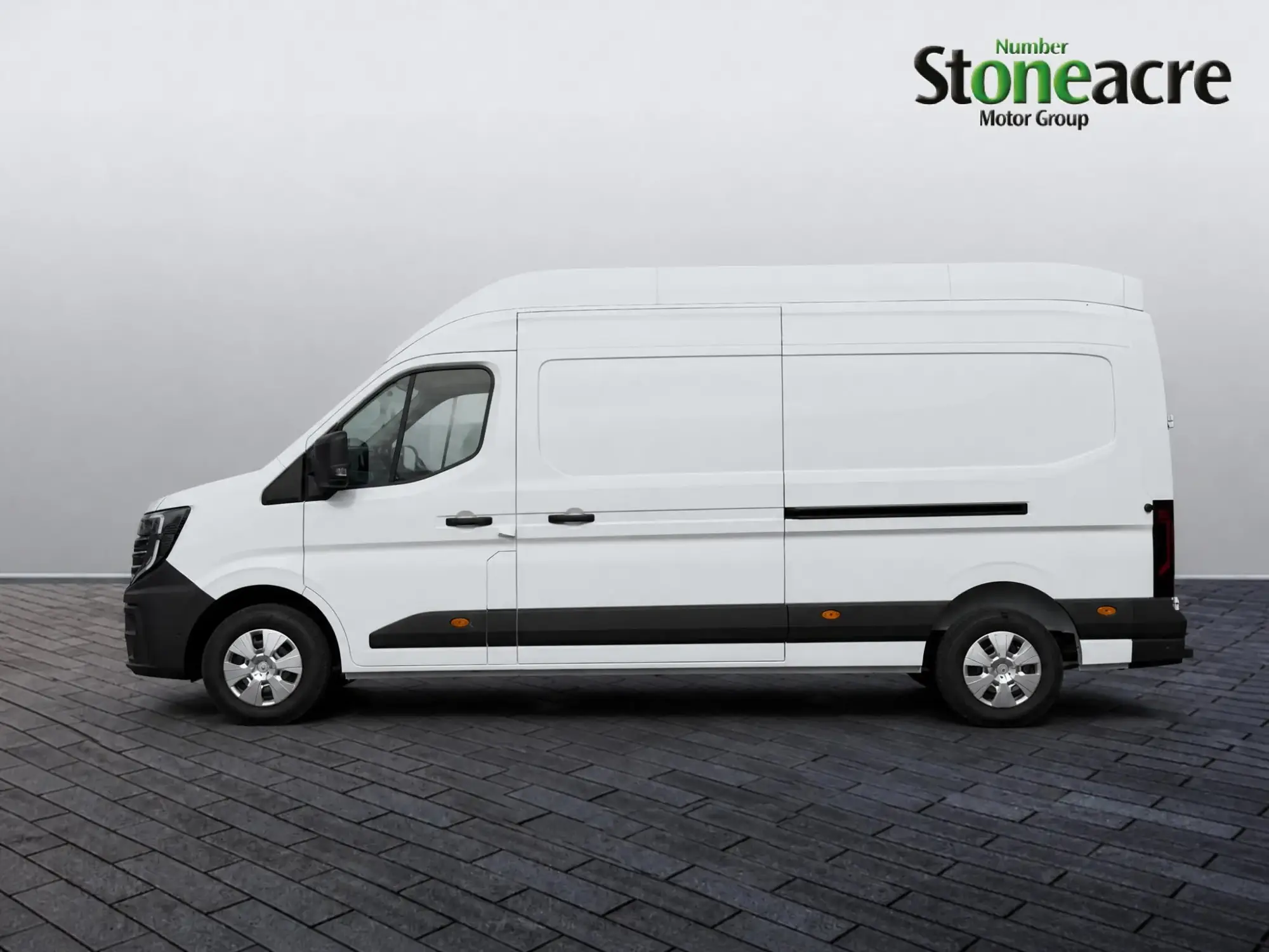 Nissan Interstar Image 2 Nissan Interstar Image 2
