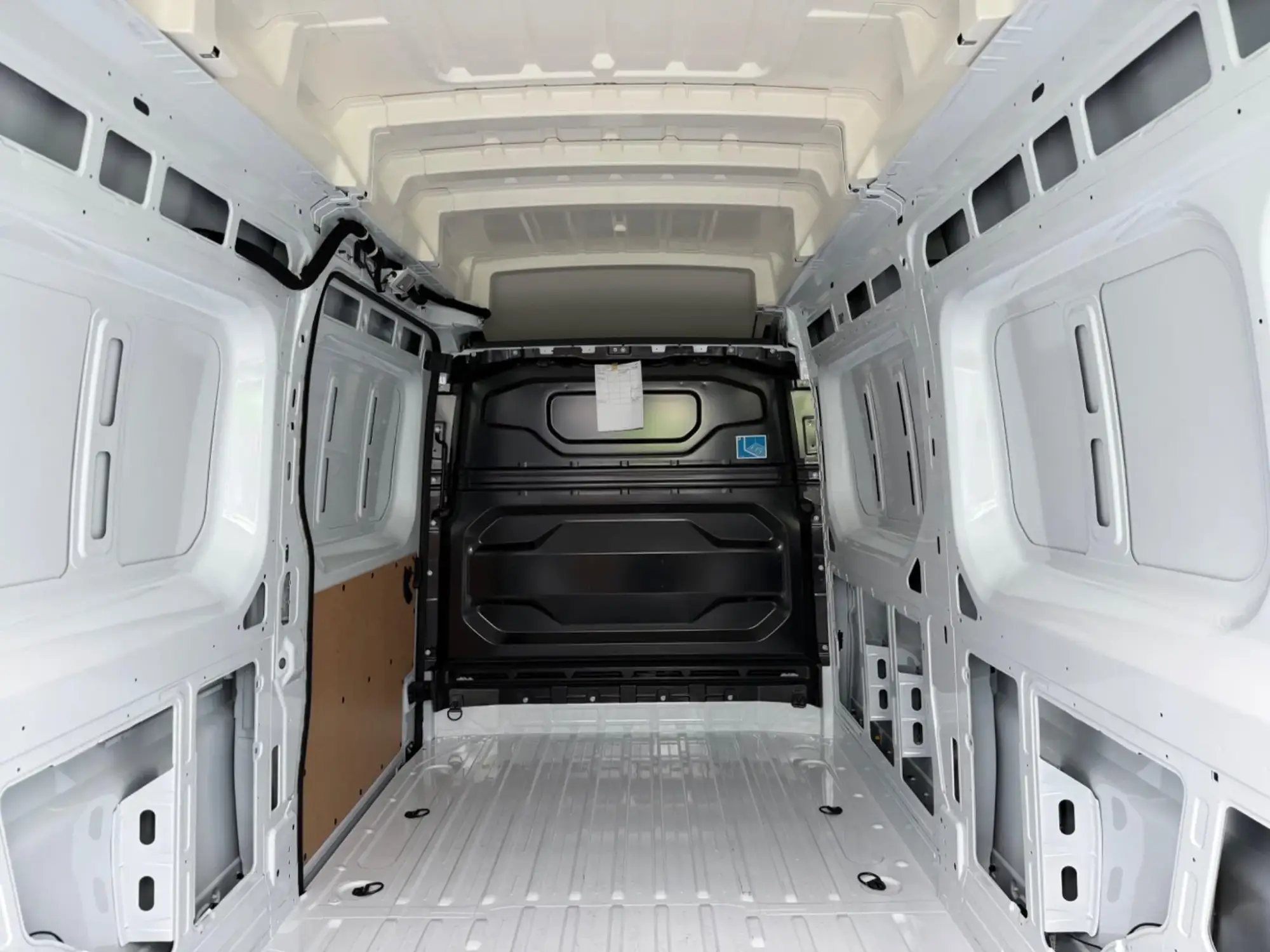 Nissan Interstar Image 12 Nissan Interstar Image 12