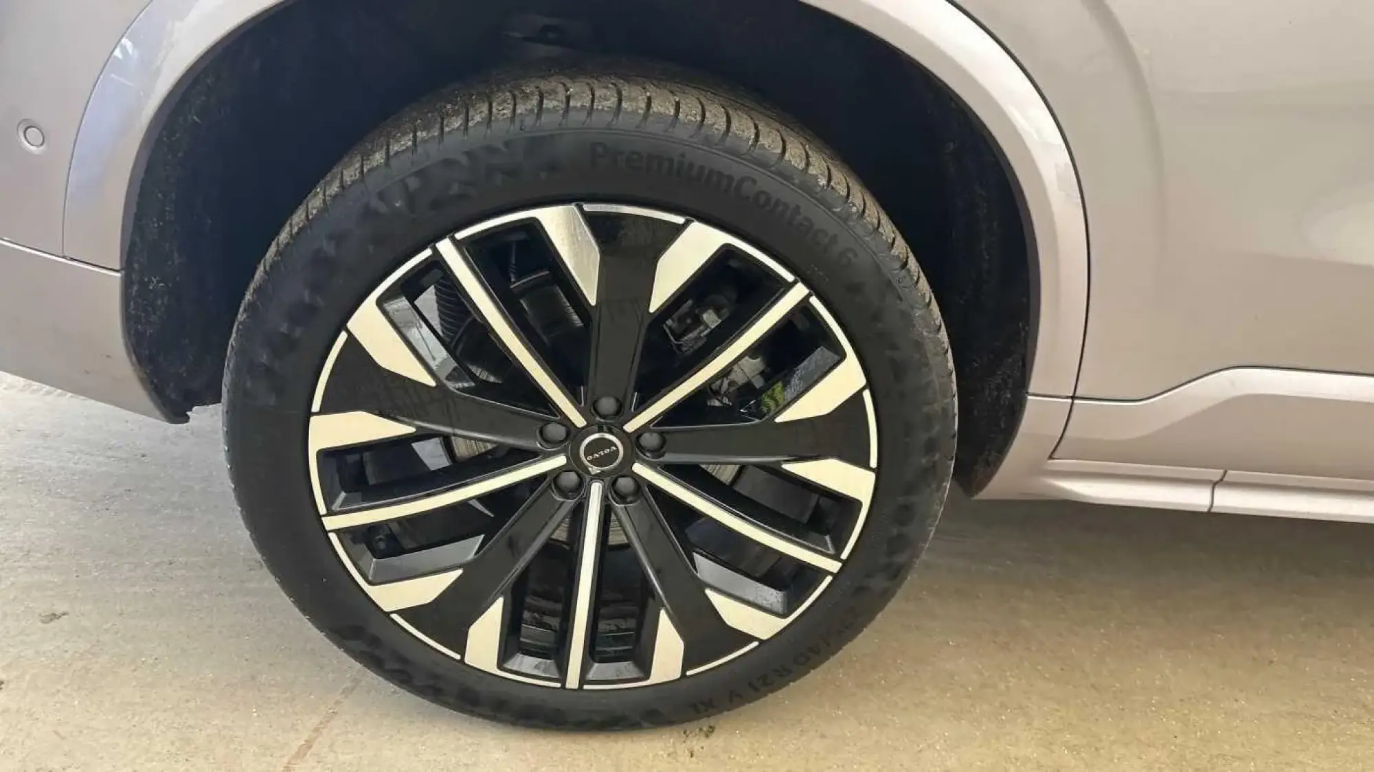 Volvo XC90 Plug-In Hybrid Image 22 Volvo XC90 Plug-In Hybrid Image 22